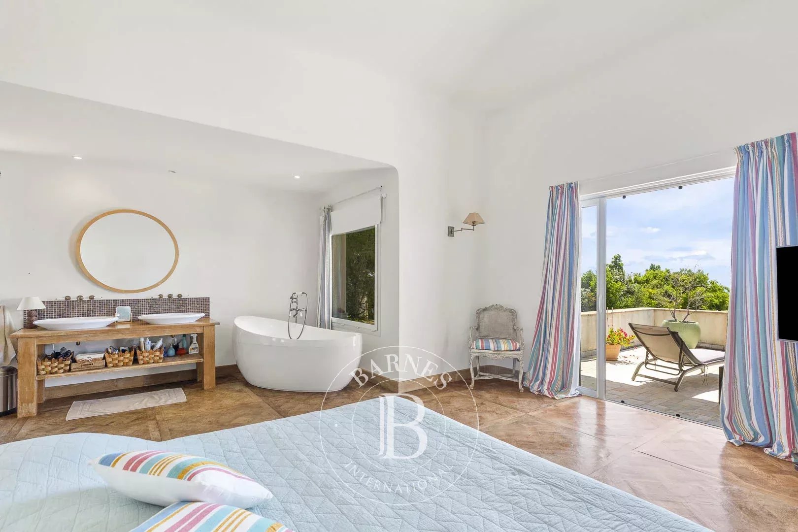 Sainte-Lucie-de-Porto-Vecchio  - Villa 8 Pi&egrave;ces 7 Chambres - picture 19