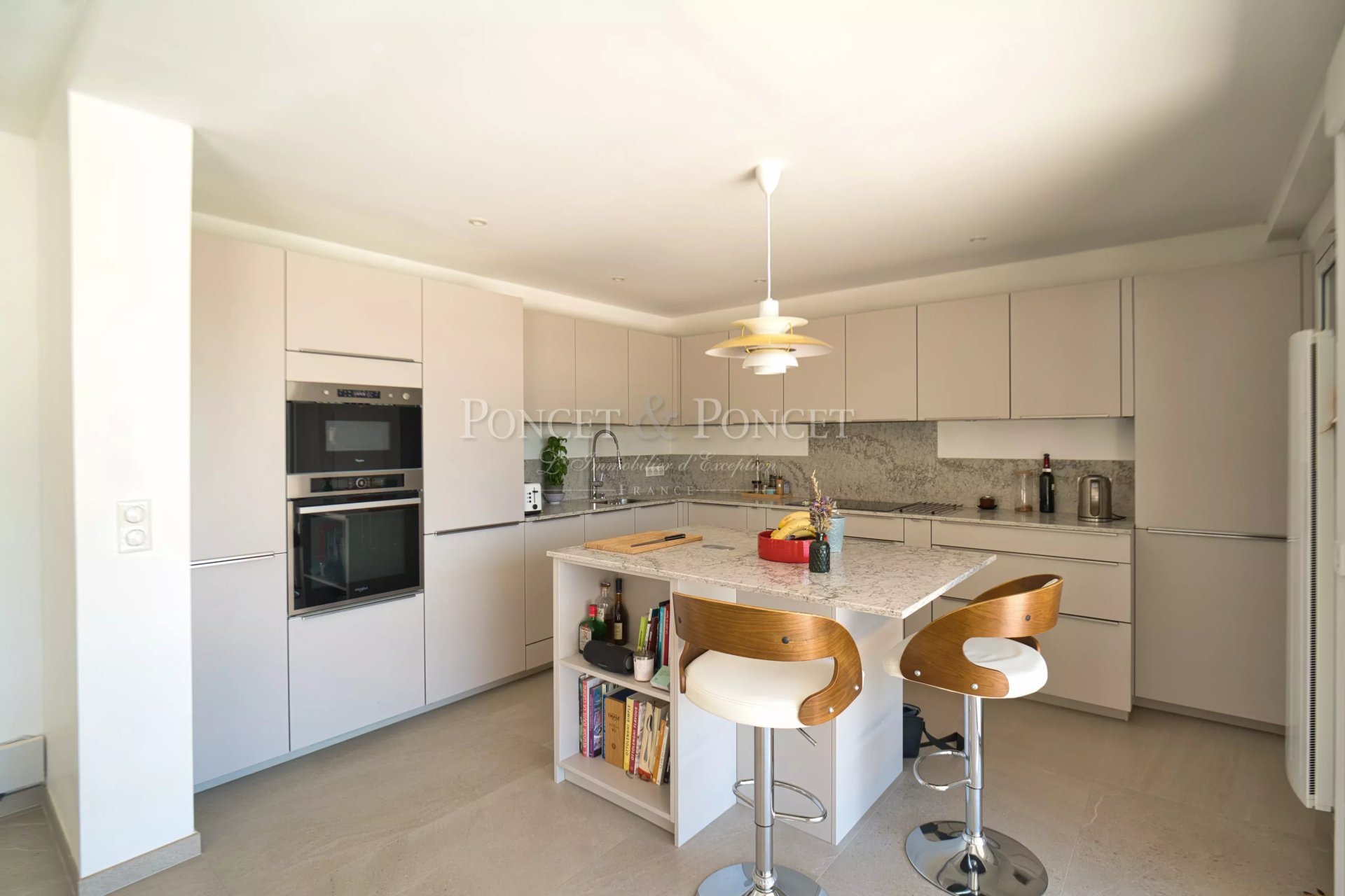 4 Bedroom Villa/Townhouse's Image 8