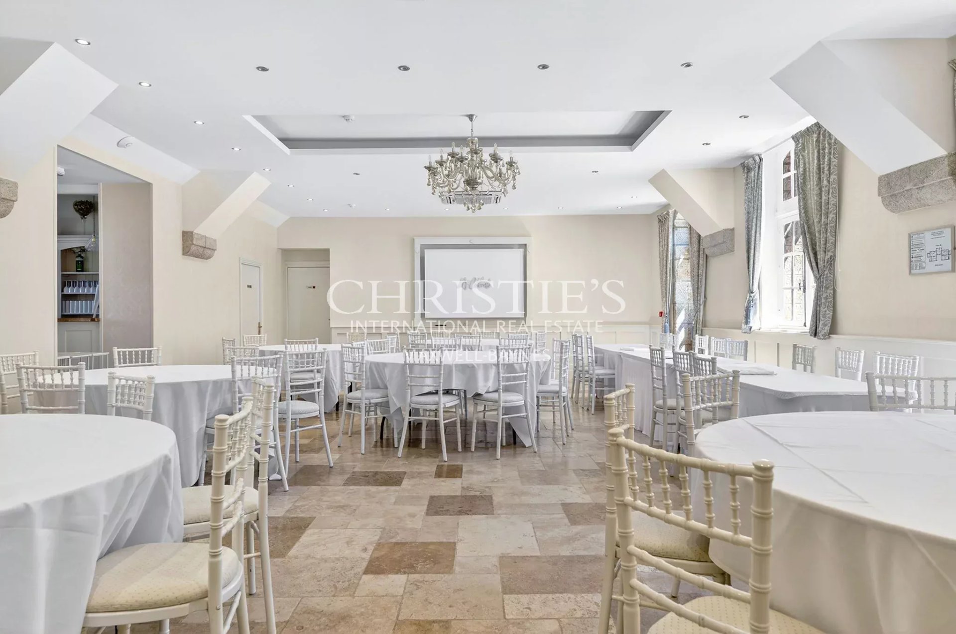 38 Bedroom Chateau's Image 88