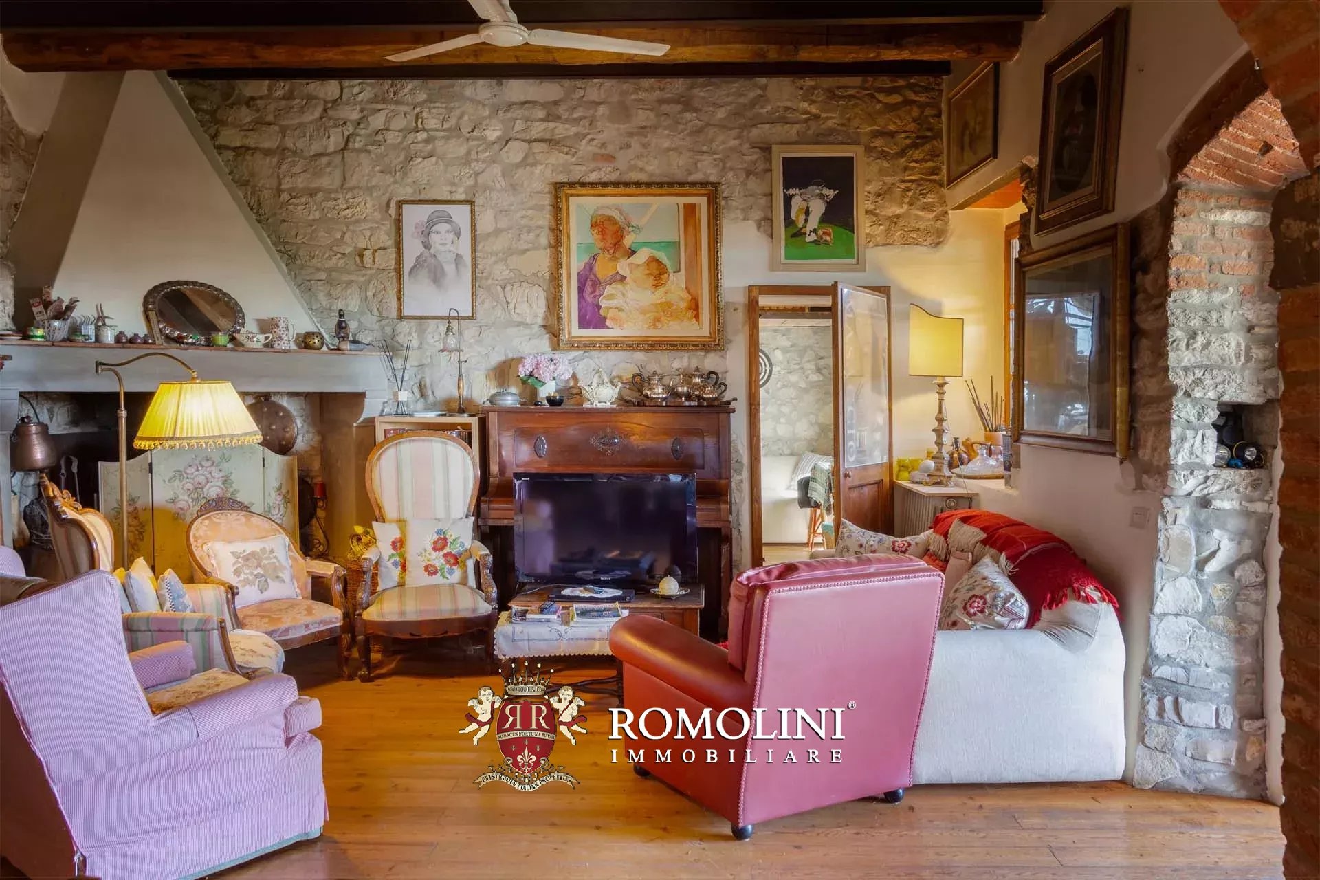 11 Bedroom Villa/Townhouse's Image 73