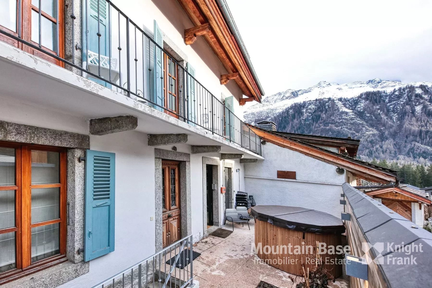 Photo of A fully renovated 8 bedroom townhouse in the traditional village of Argentière