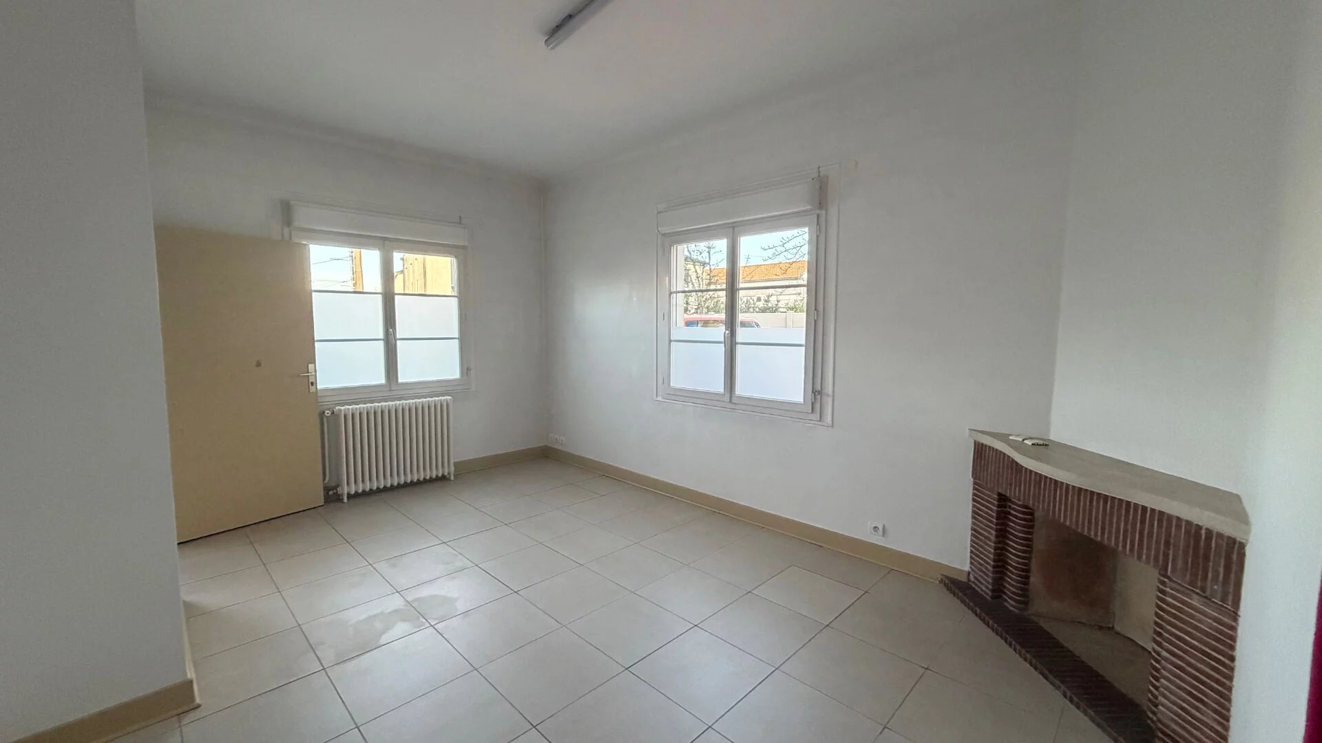 Bureaux à louer de 16,70m² en centre-ville de Talence, proche université et lycées