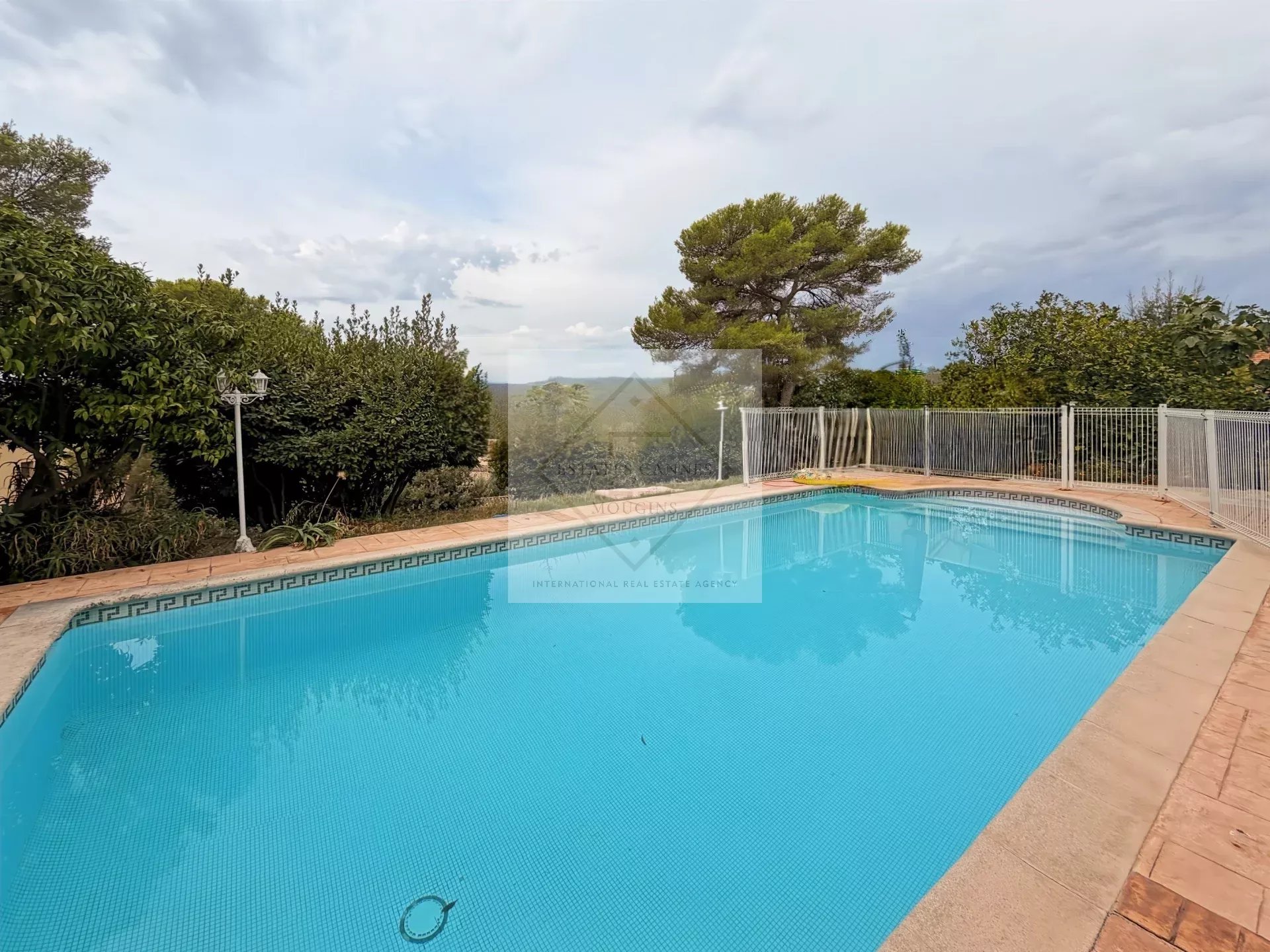 BAS DE VILLA LOCATION ANNUELLE — photo 2