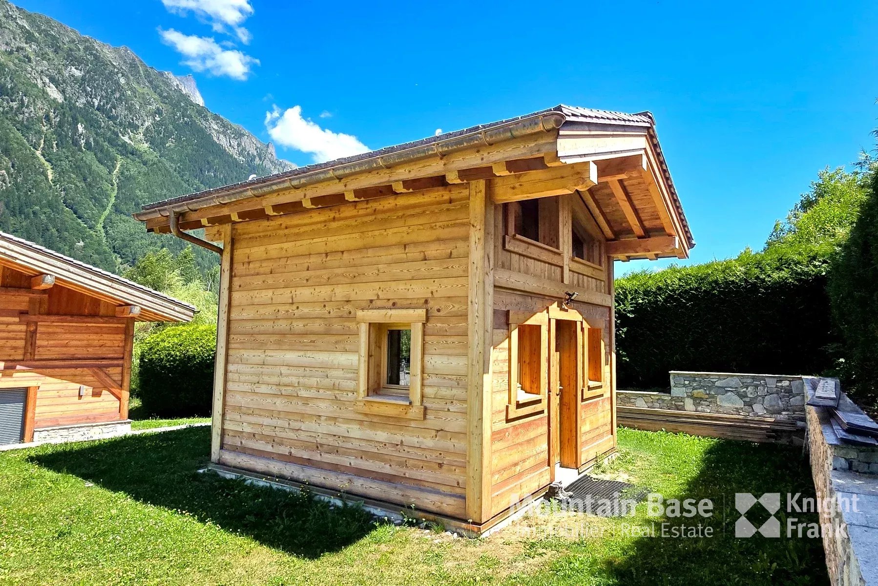 Photo of Chalet recently built four-bedroom chalet located in Les Songenaz