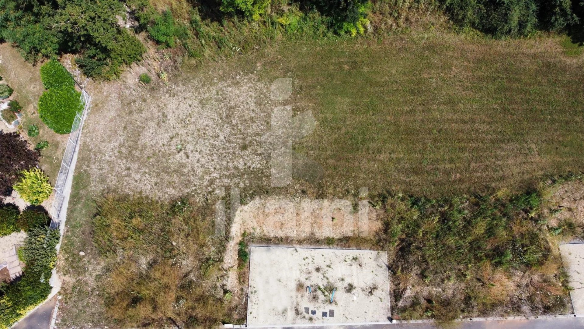 TERRAIN CONSTRUCTIBLE DE 479 M2