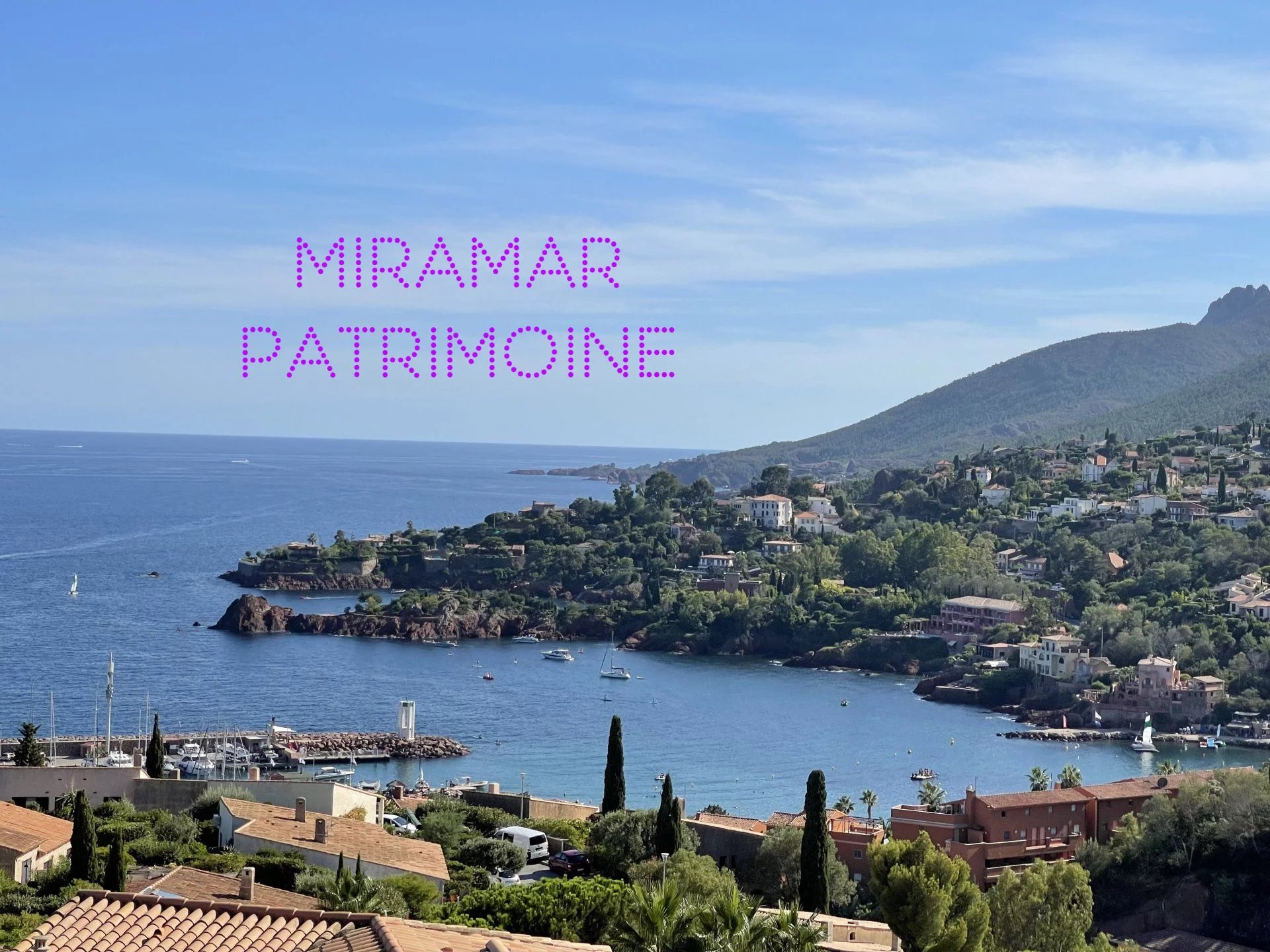 Furnished studio with panoramic sea view