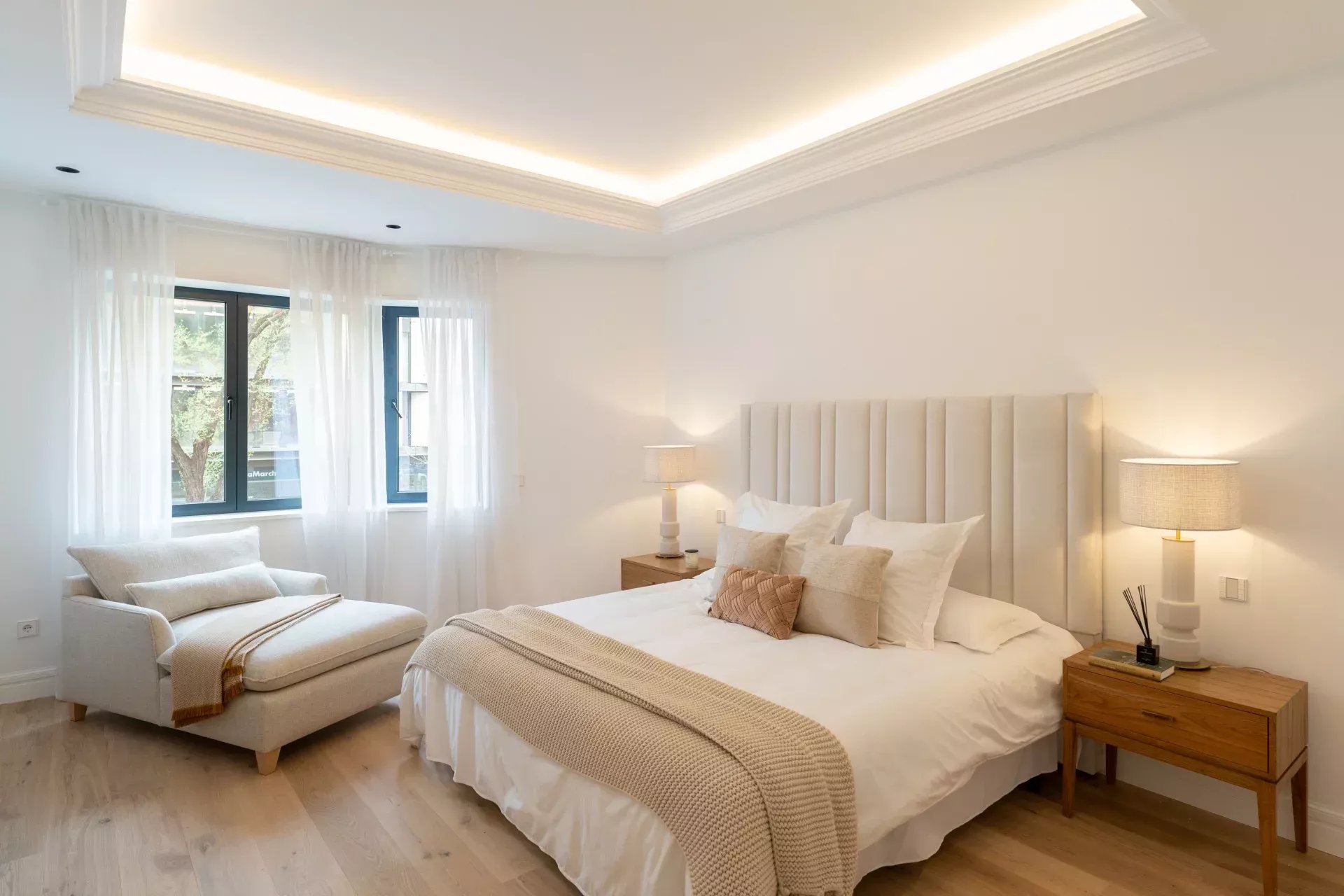 Brand New Exclusive Luxury Property on the Golden Mile - picture 25