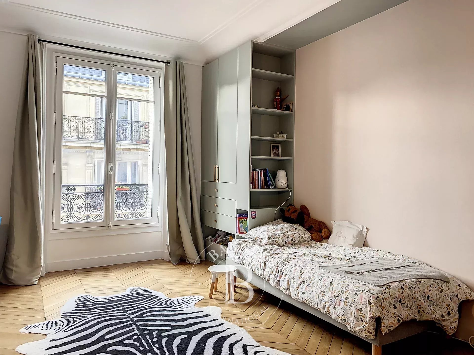 Daire Paris 9ème - picture 17