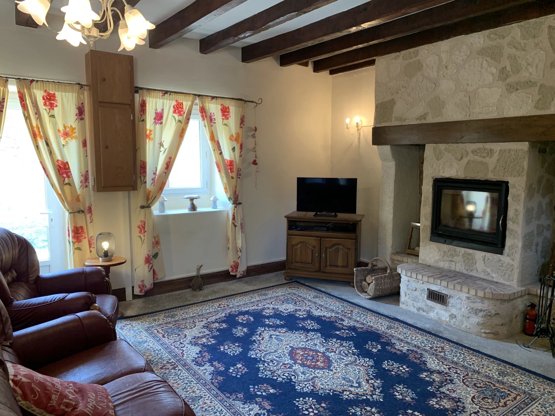 House in Saint-Saud-Lacoussiere - Image 4