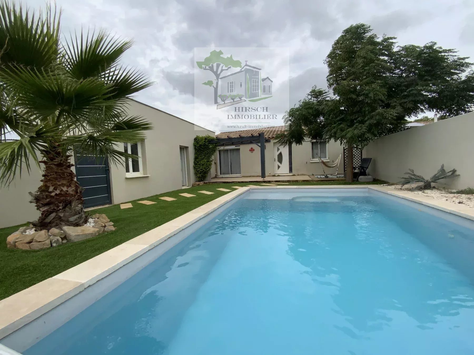 Agence immobilière de 