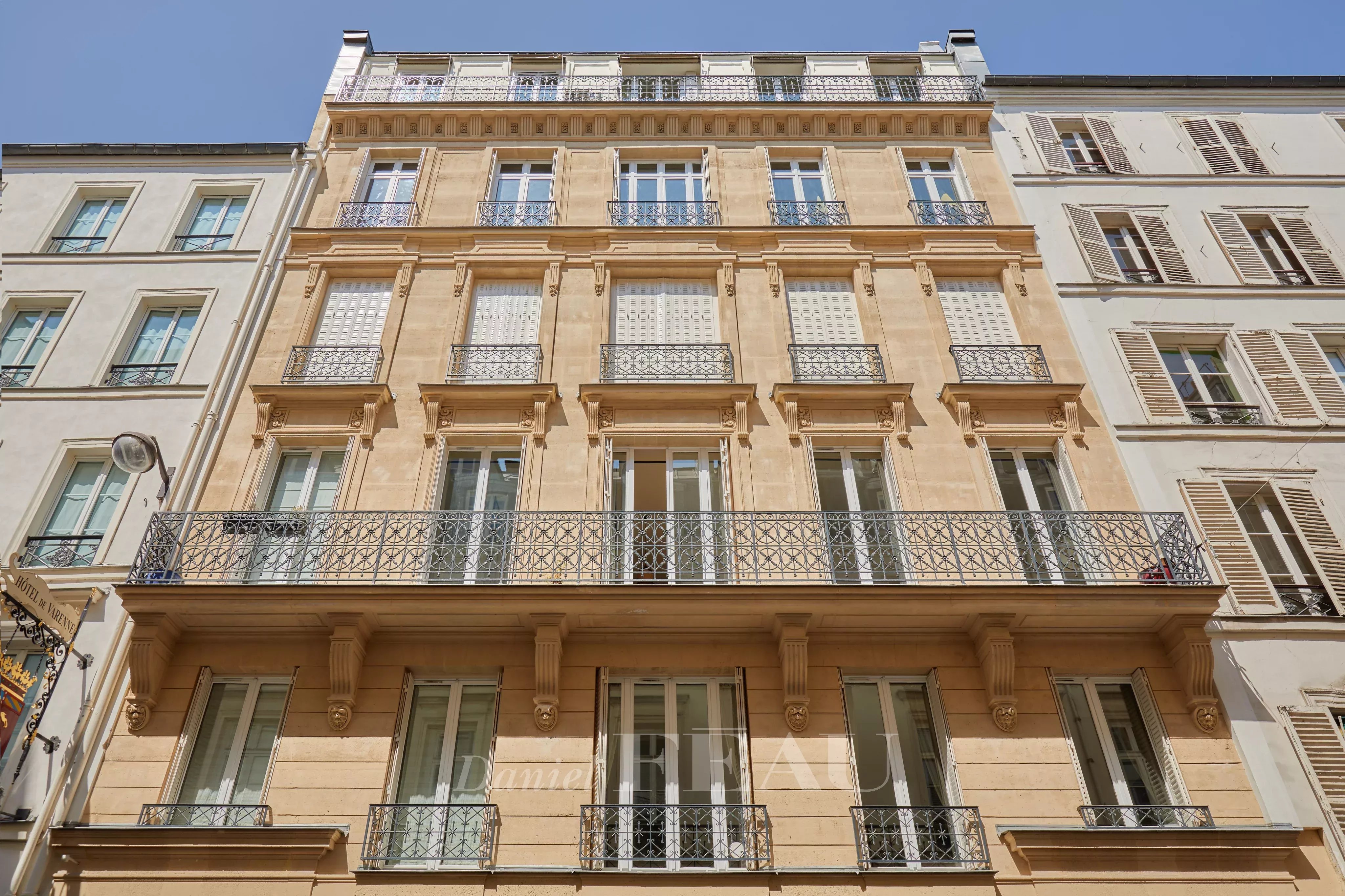 Sale Apartment Paris 7th