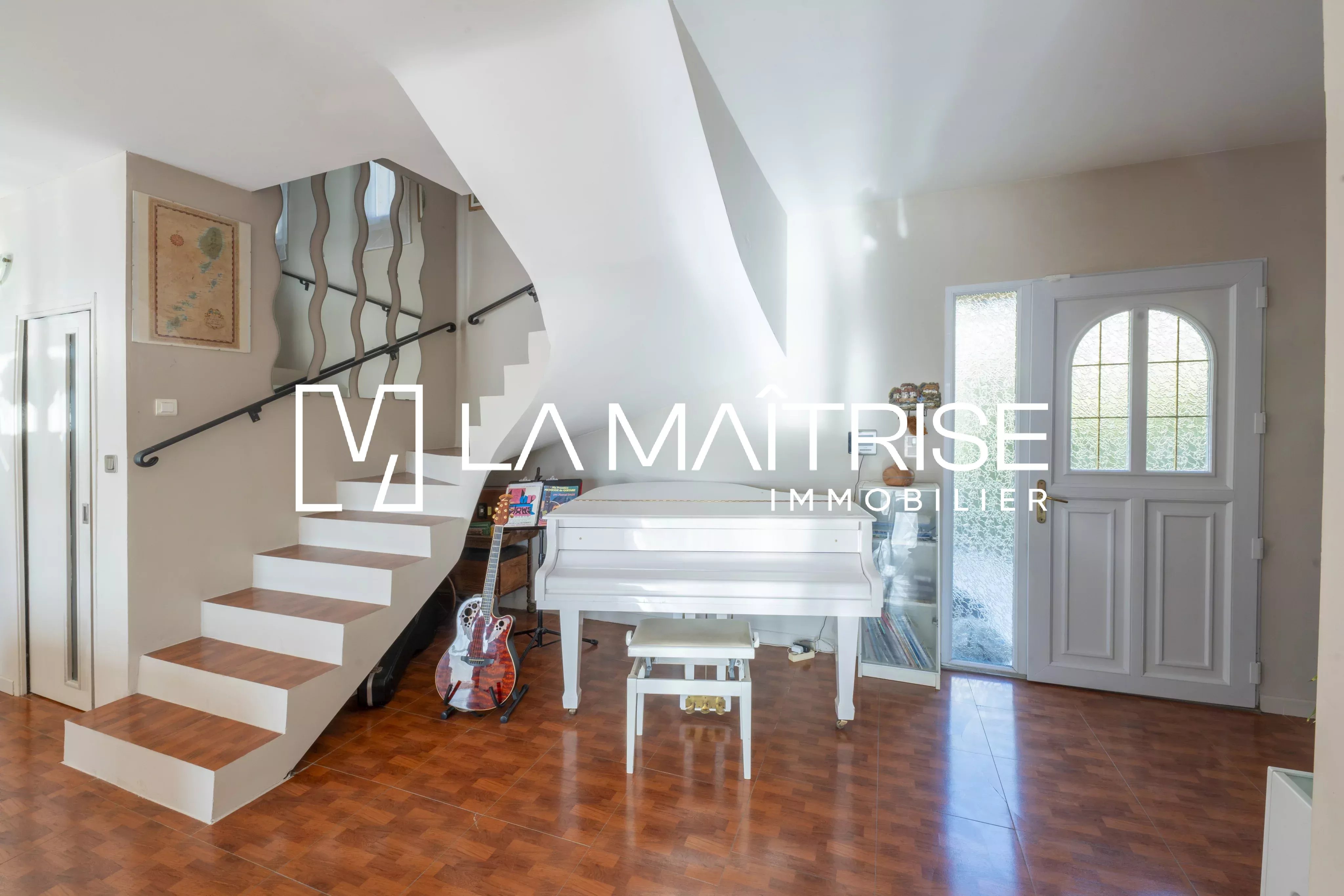 VILLA  T5 - 251 M² - PARCELLE DE 1125 M²