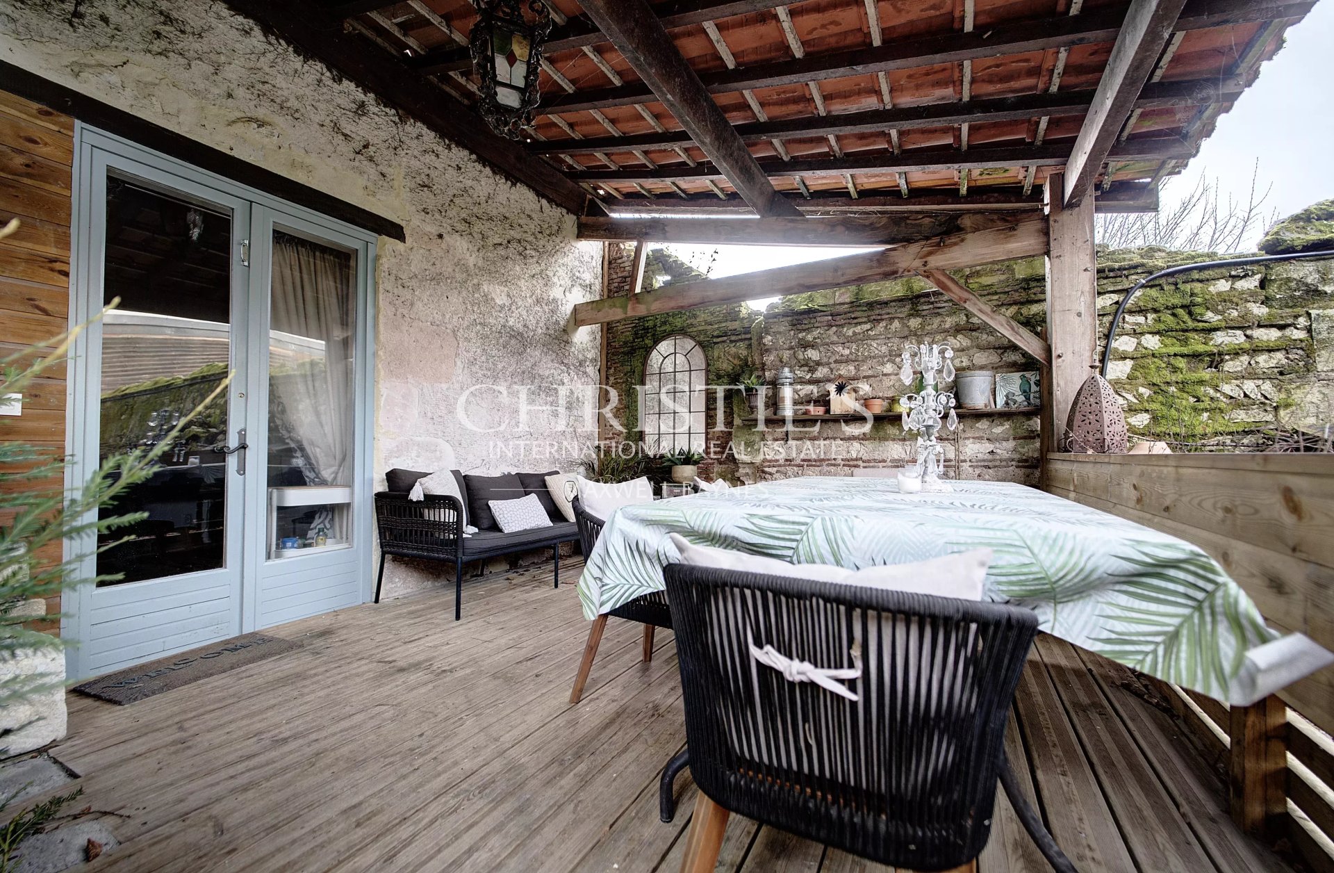 10 Bedroom Villa/Townhouse's Image 27
