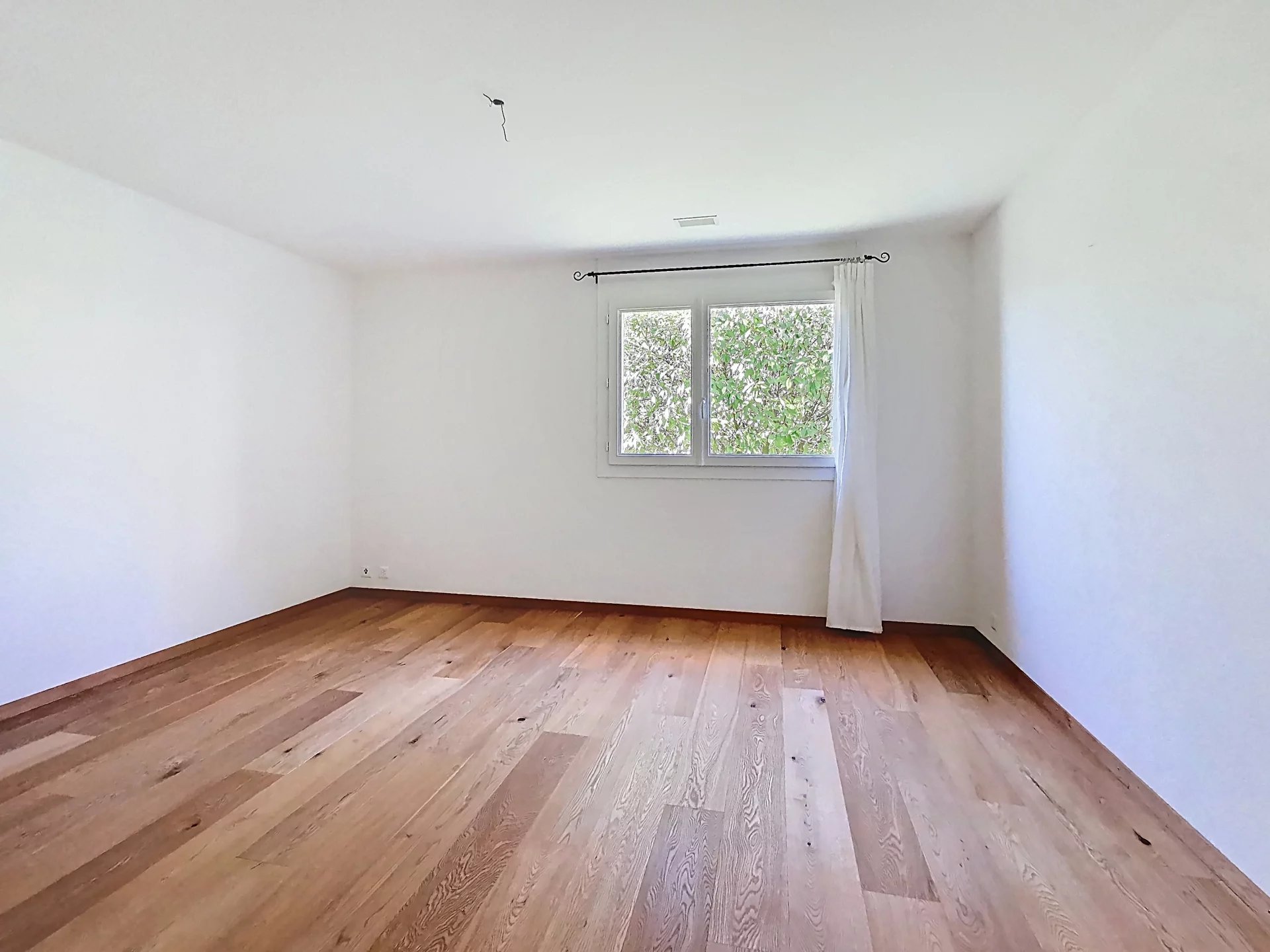 Superbe 3.5 pièces avec jardin, terrasse et échappée sur le lac