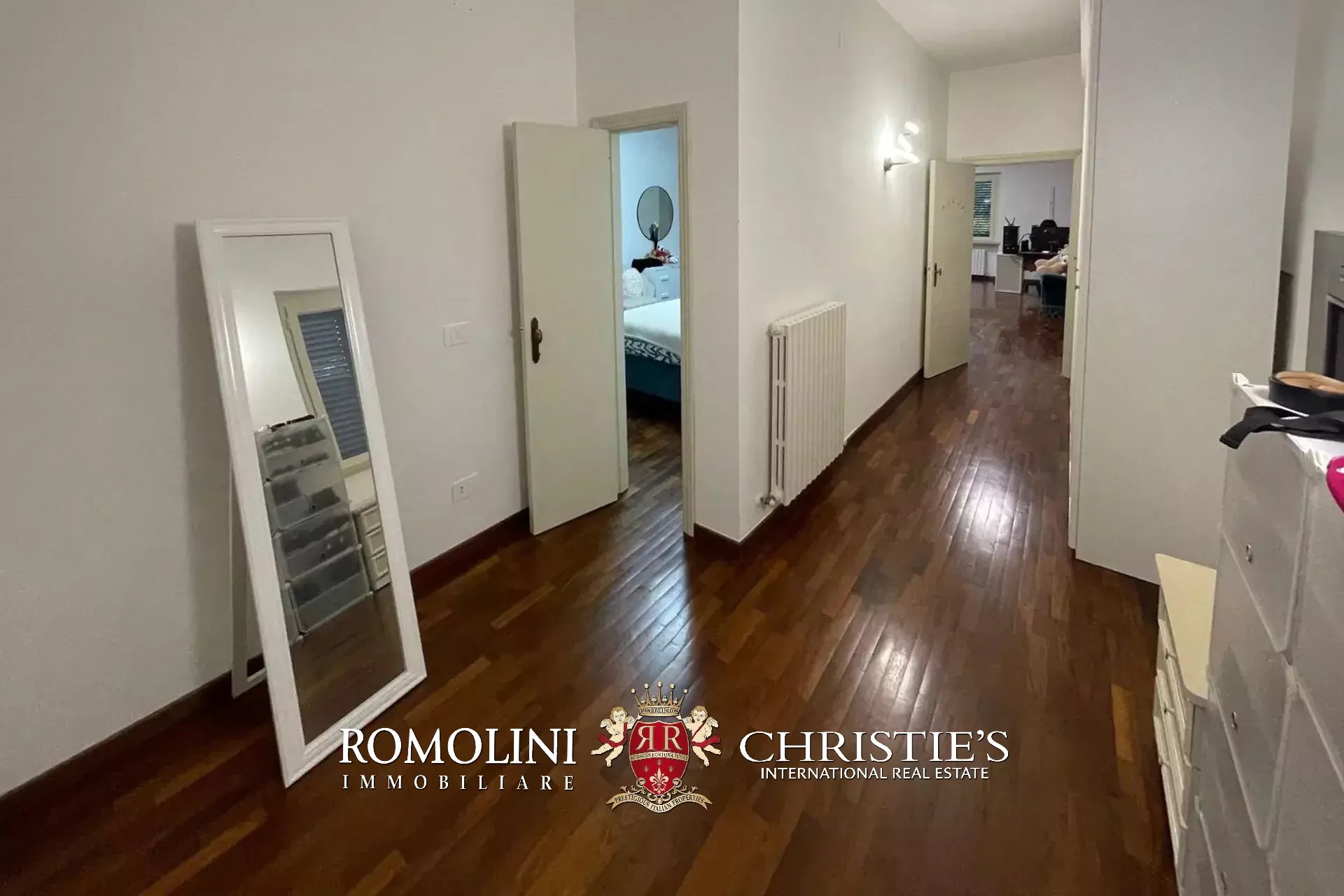 7 Bedroom Villa/Townhouse's Image 26