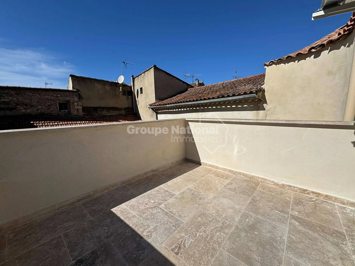 À vendre - CHATEAURENARD - Maison rénovée 103 m² hab. ,3 chambres, Terrasse sans vis-à-vis