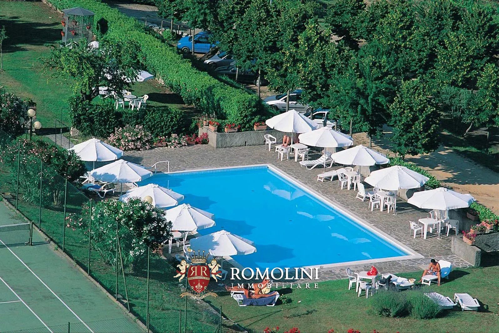 53 Bedroom Vineyard's Image 14
