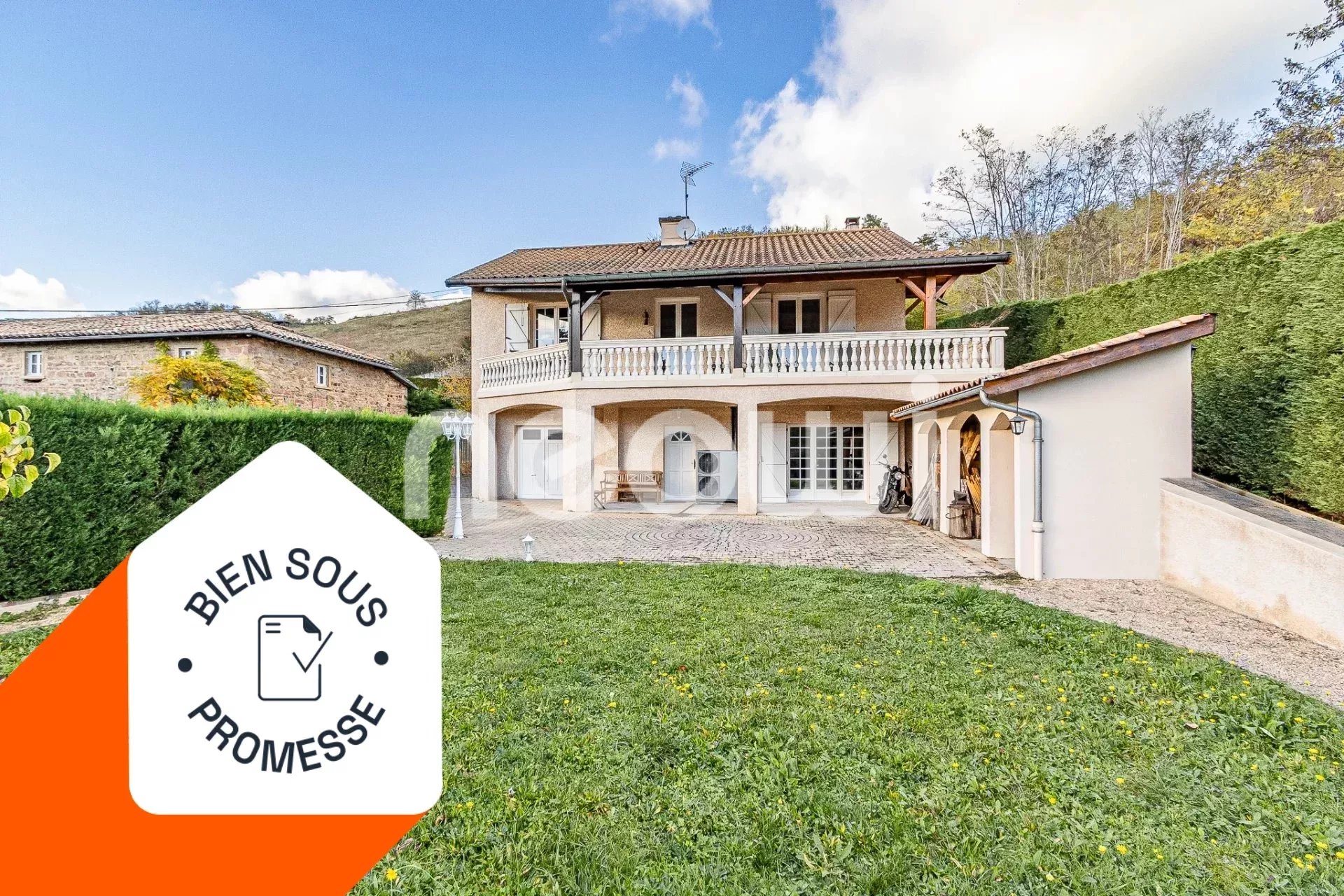 Maison 194 m², terrain 3102 m², garage double et dépendances