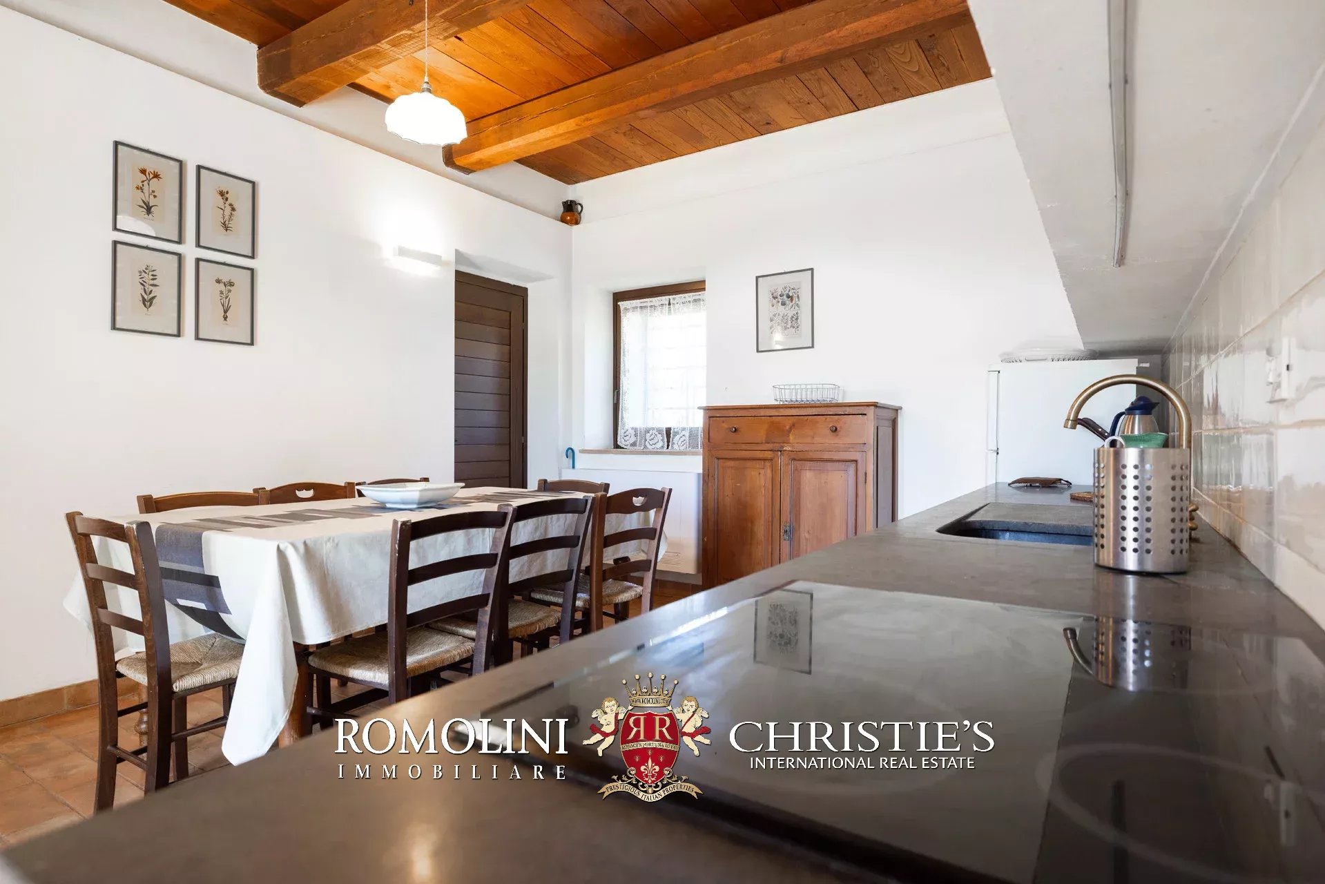 27 Bedroom Villa/Townhouse's Image 98
