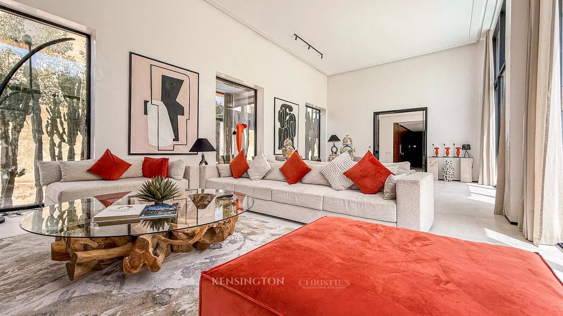 4 Bedroom Villa/Townhouse's Image 3