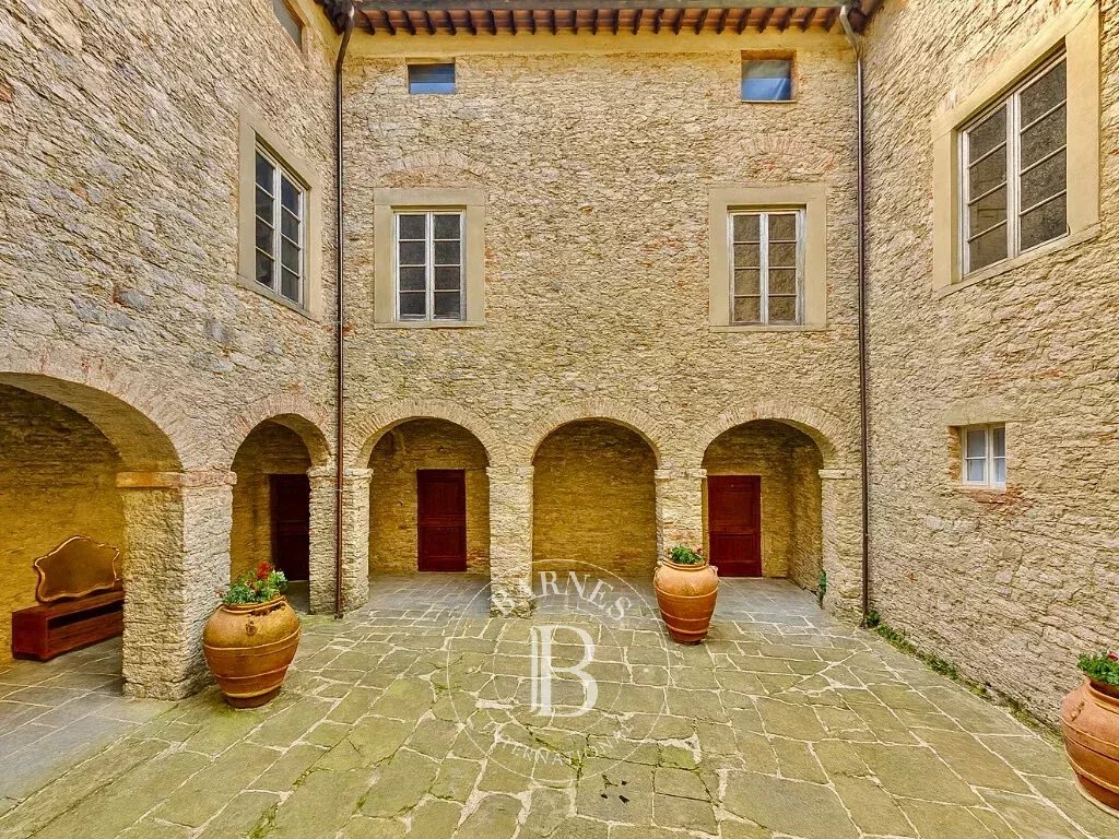Arezzo  - Château 40 Pi&egrave;ces 40 Chambres - picture 12