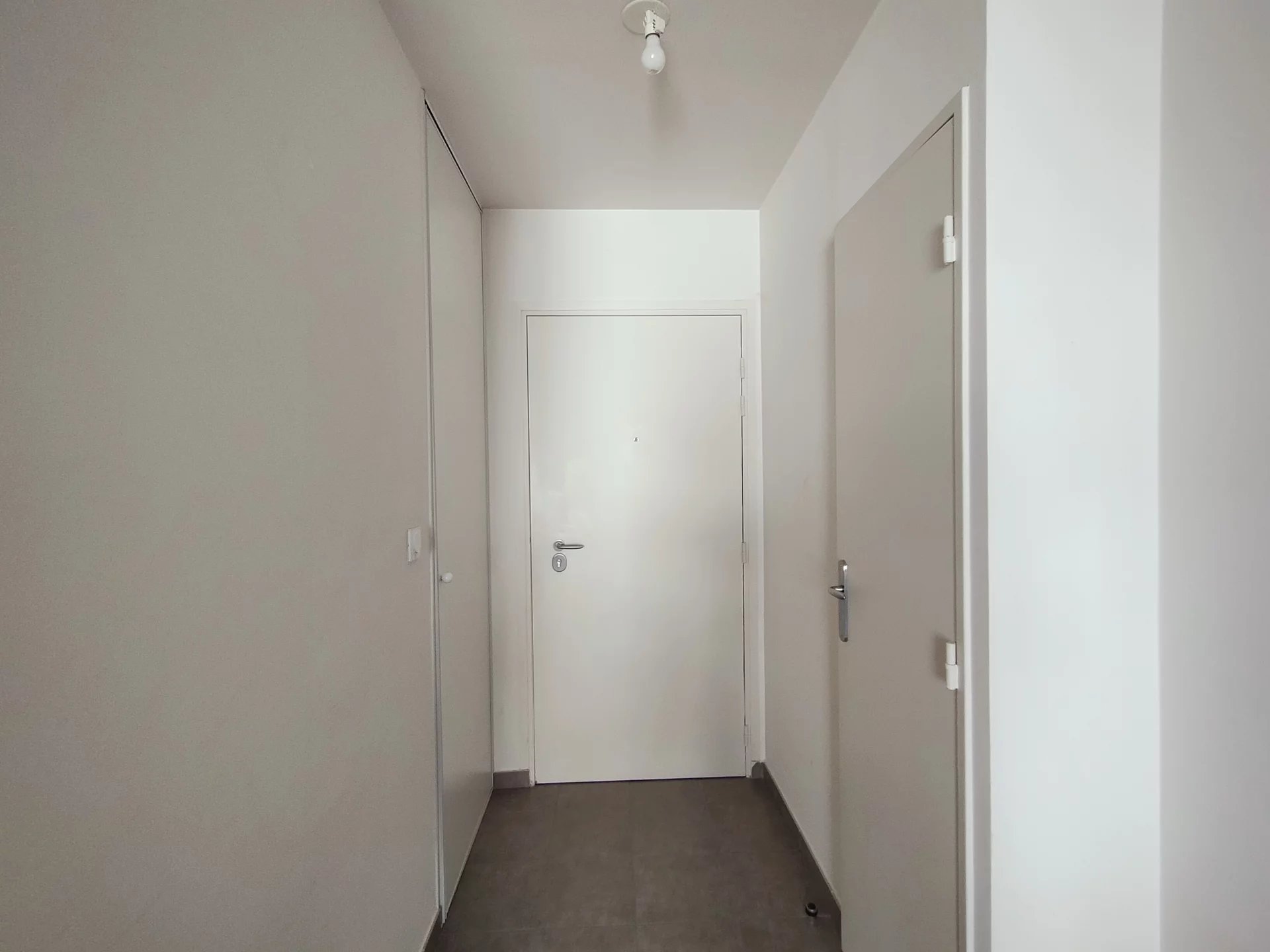 481535 Location Villeurbanne