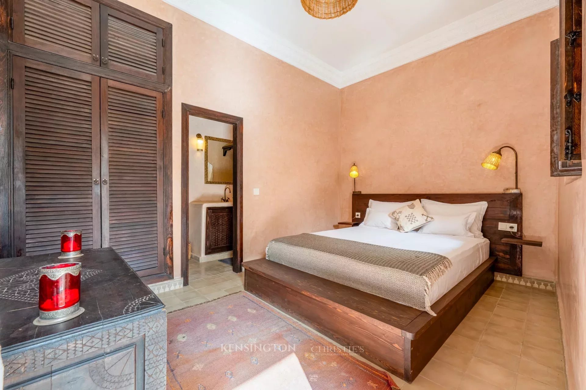9 Bedroom Villa/Townhouse's Image 41