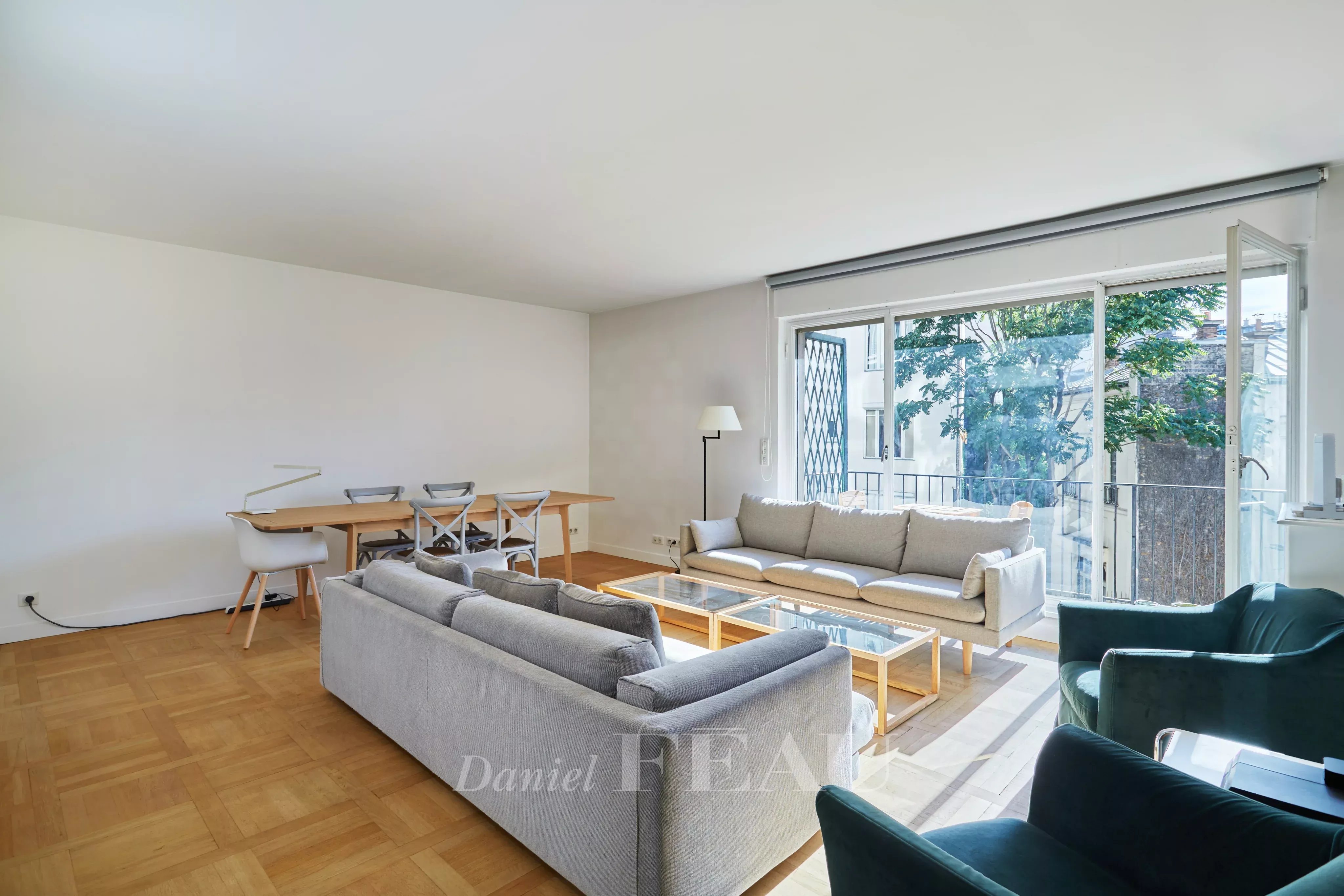 Sale Apartment Paris 16th
