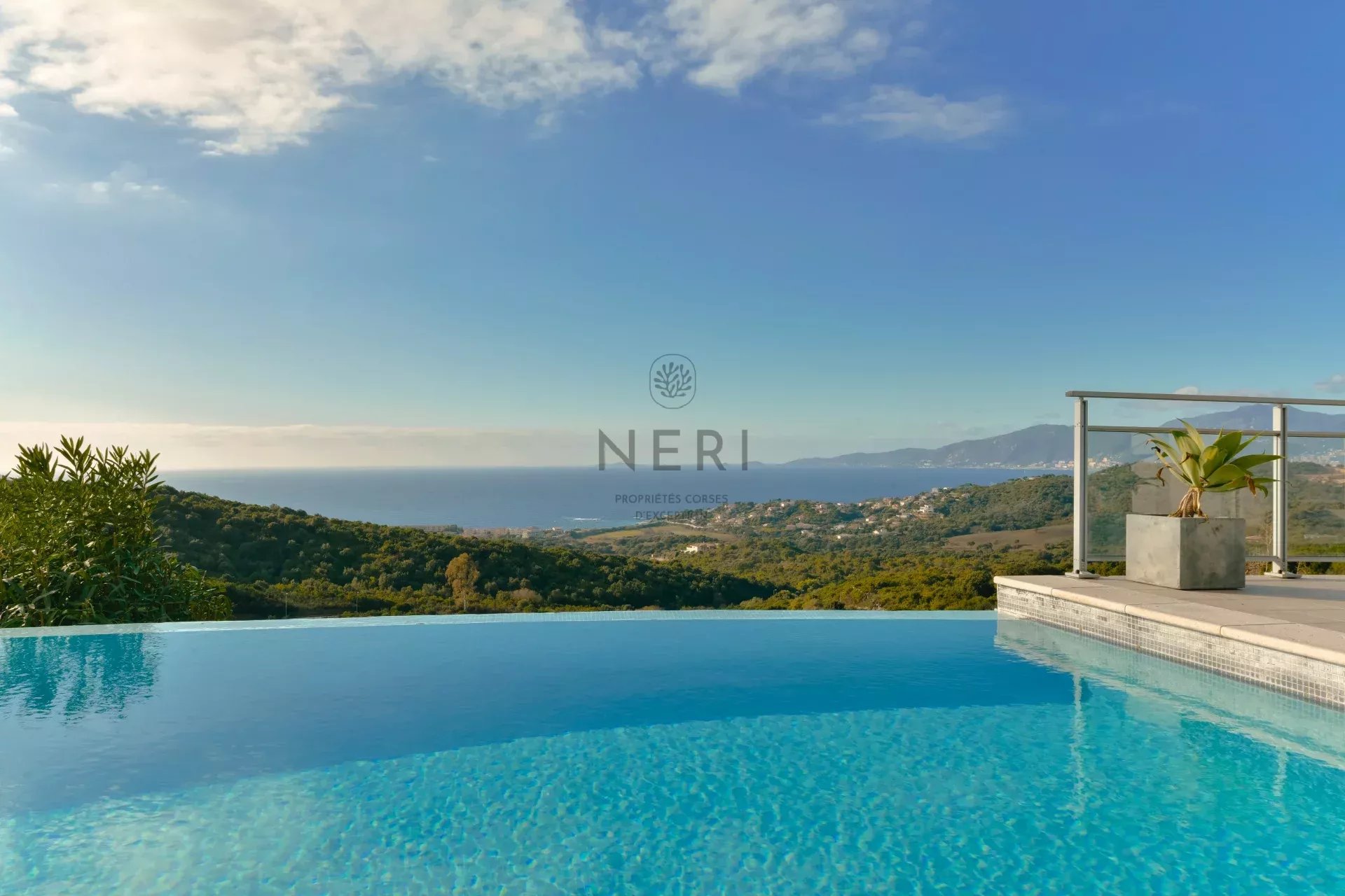 Villa AURORE-5 chambres, piscine, vue mer panoramique