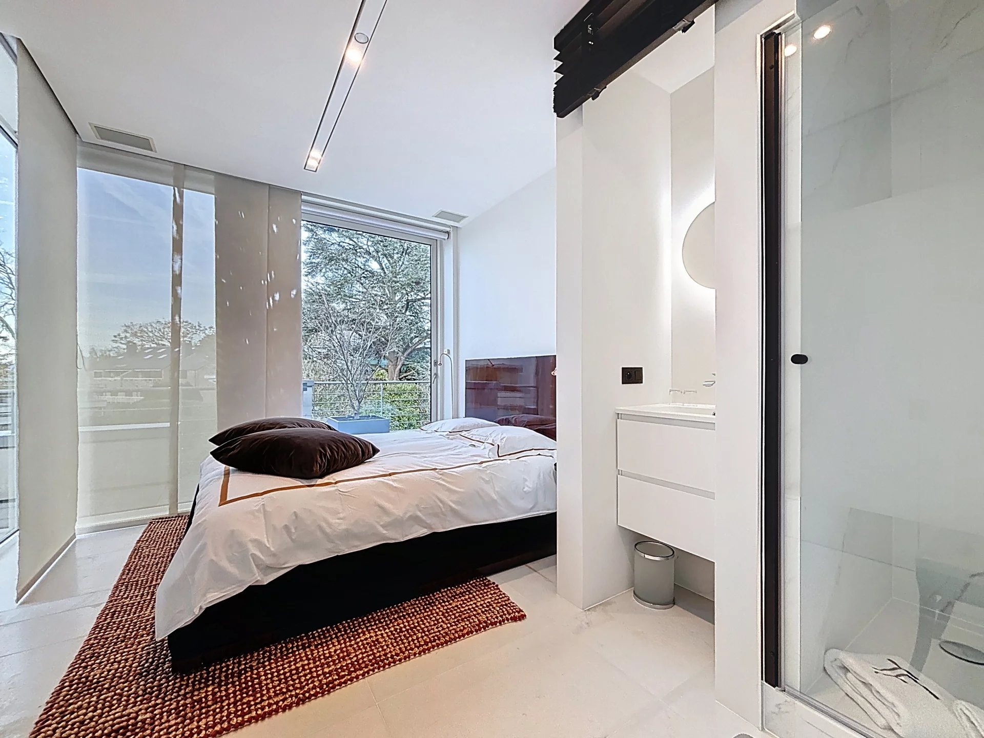 Ukkel- Observatorium- Penthouse 234m2- 2/3 slaapkamers - 150m2 terras.