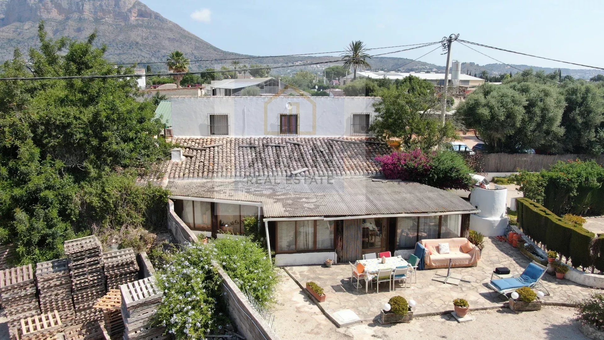 Characterful Spanish villa with commercial hospitality licence and great potential in Jávea