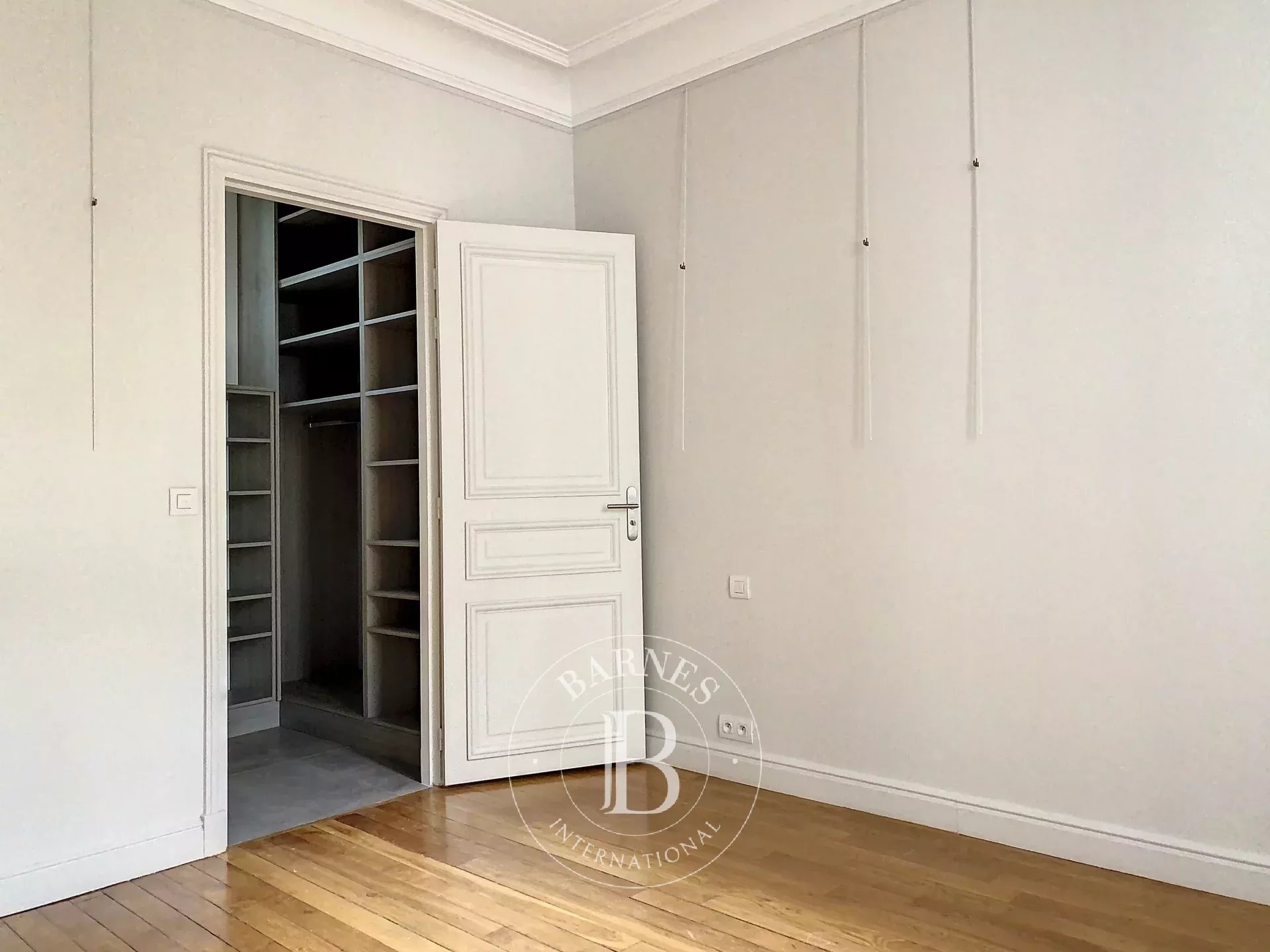 Daire Paris 9ème - picture 26