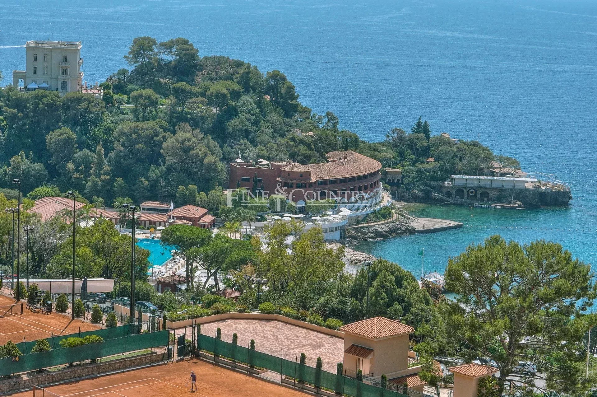 Photo of Penthouse-Villa for sale on the edge of Monaco, with sea Views