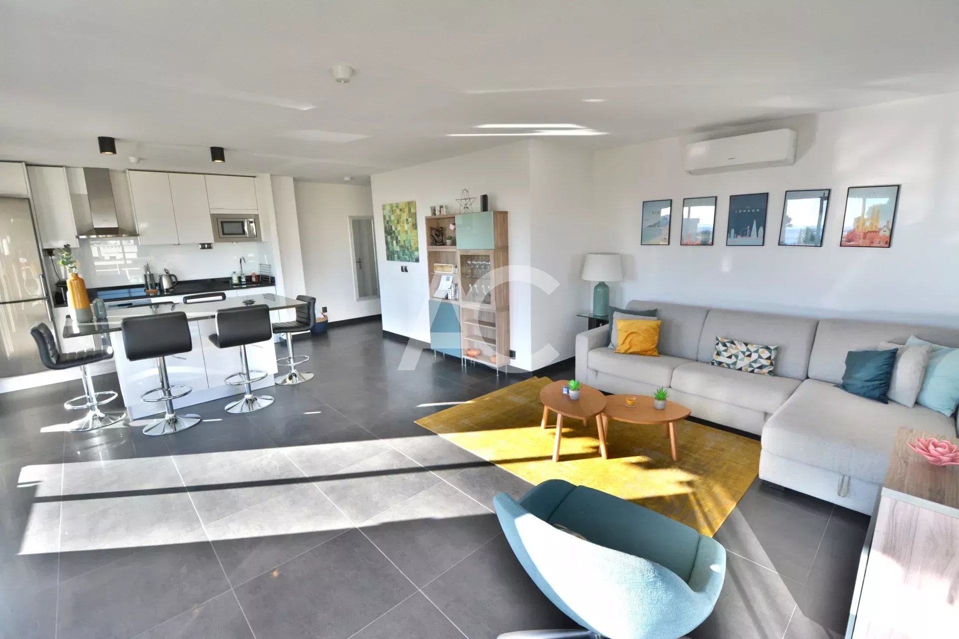 Продажа Квартира - Жюан-ле-Пен (Juan-les-Pins)