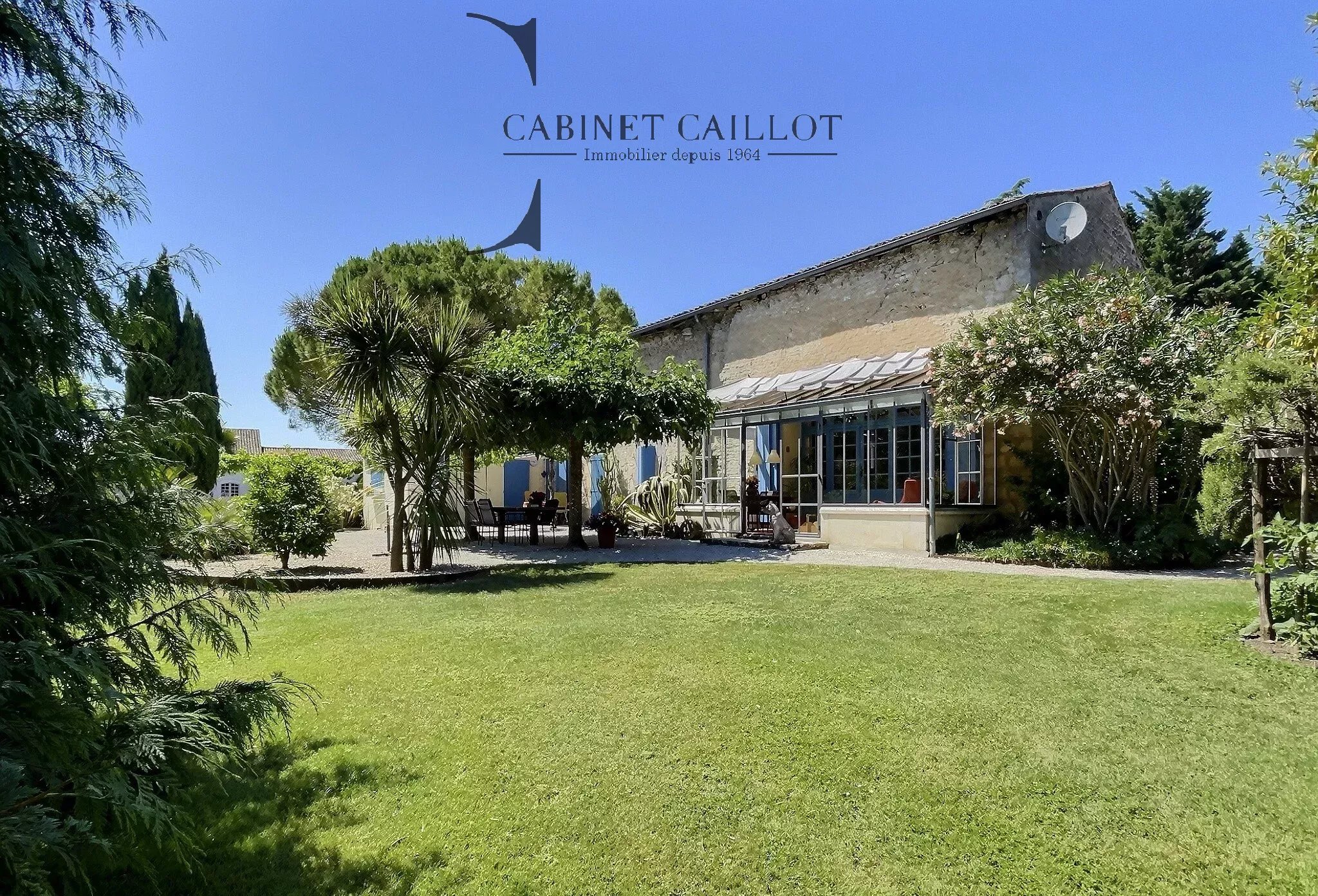 Ensemble immobilier avec parc - CRAVANS (réf.51429)