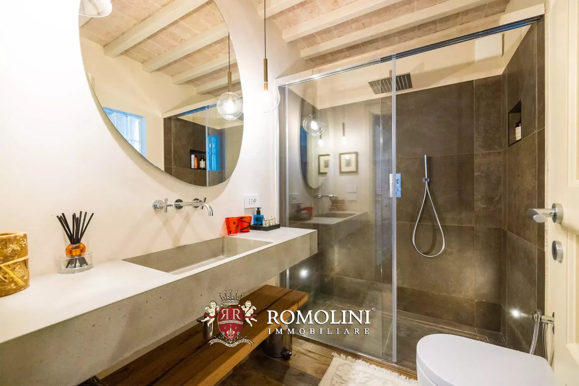 5 Bedroom Villa/Townhouse's Image 36