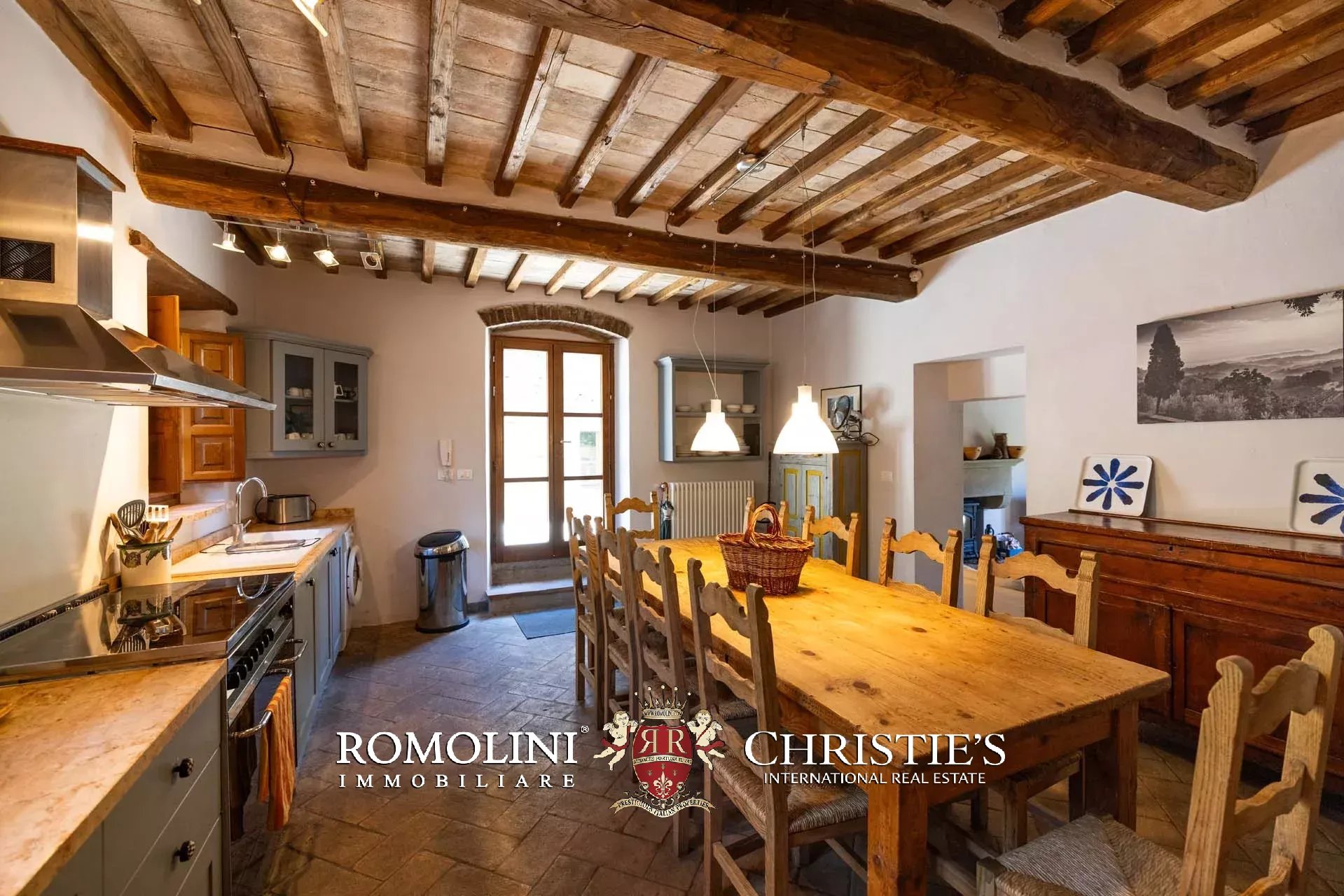 9 Bedroom Villa/Townhouse's Image 61