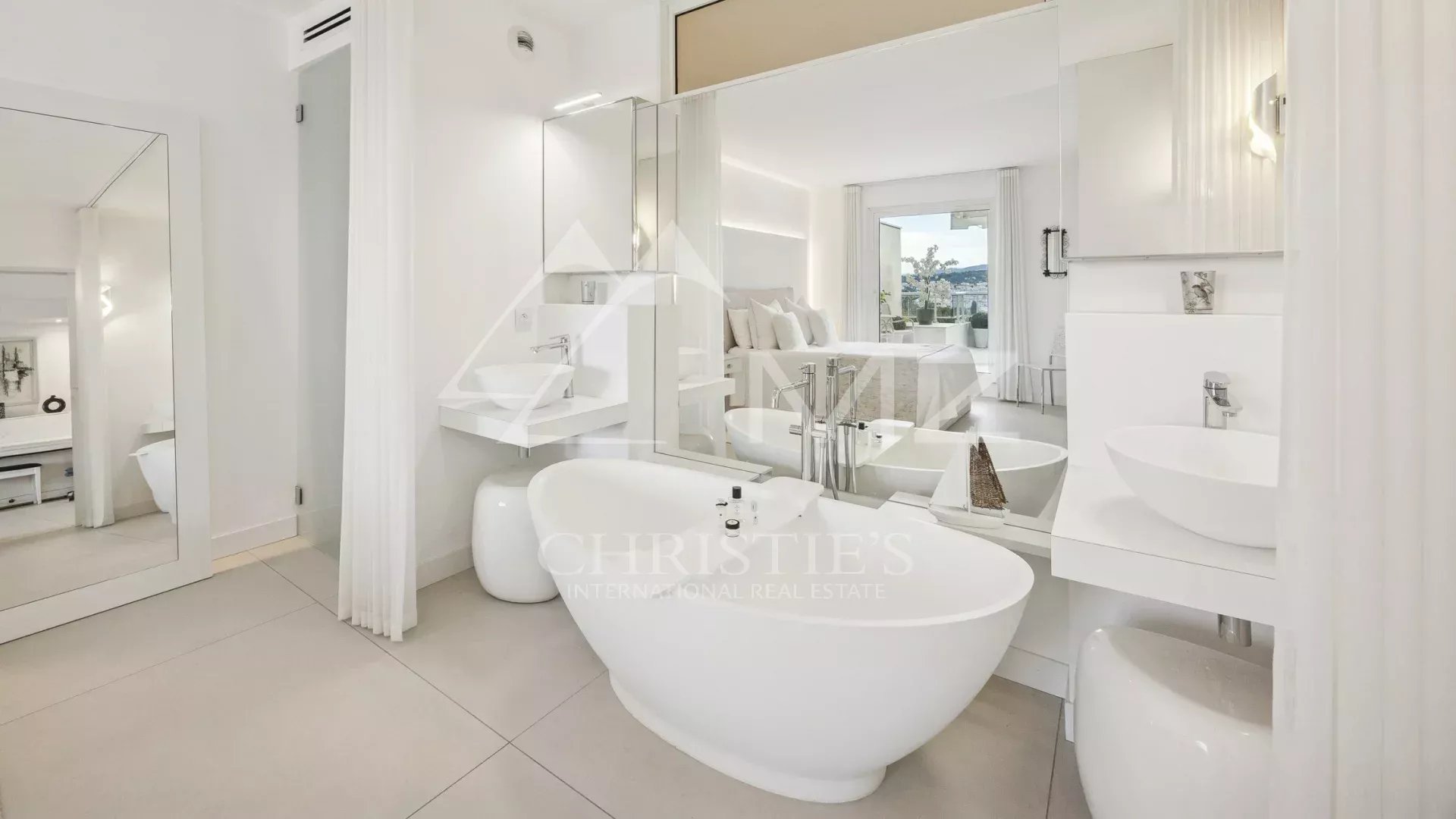 2 Bedroom Apartment/Flat's Image 9