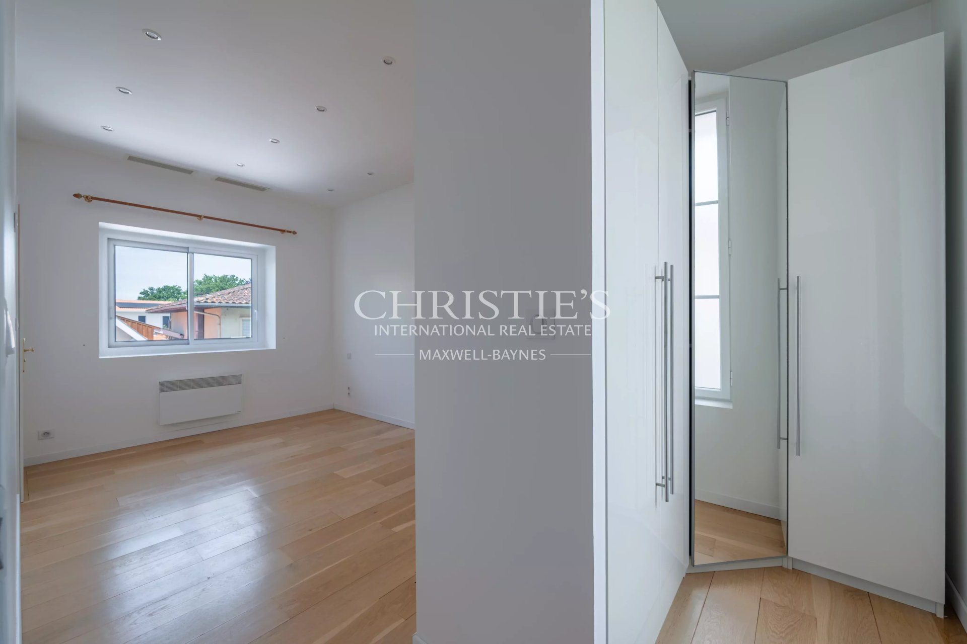 3 Bedroom Apartment/Flat's Image 11