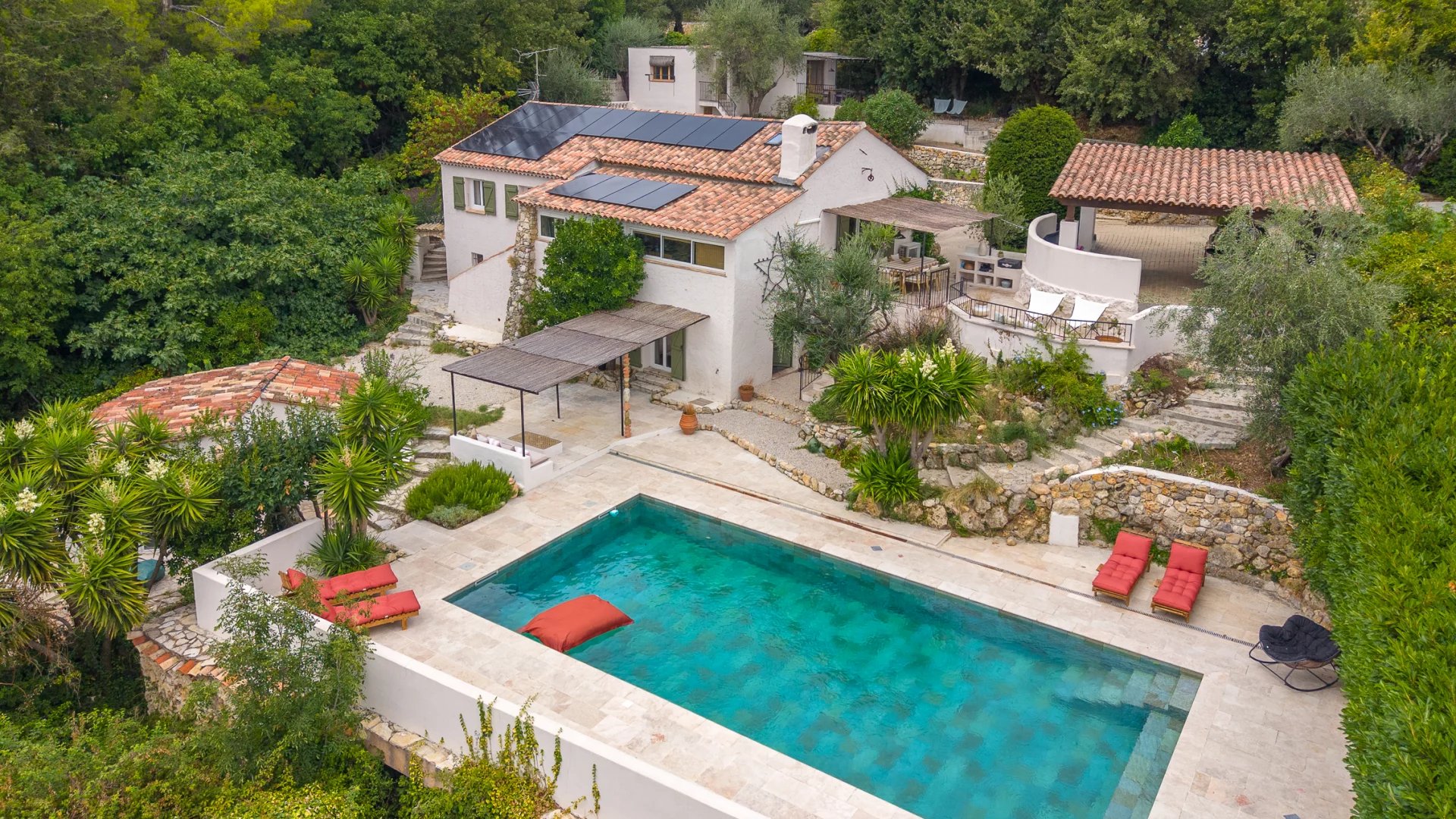 Le Rouret – A Mediterranean Haven in Absolute Tranquillity