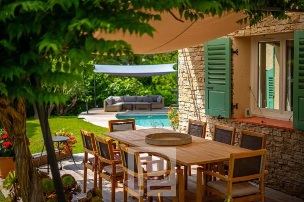 Gated Estate – Lovely Renovated Provençal Villa with Views of the Historic Village of Mougins — photo 5