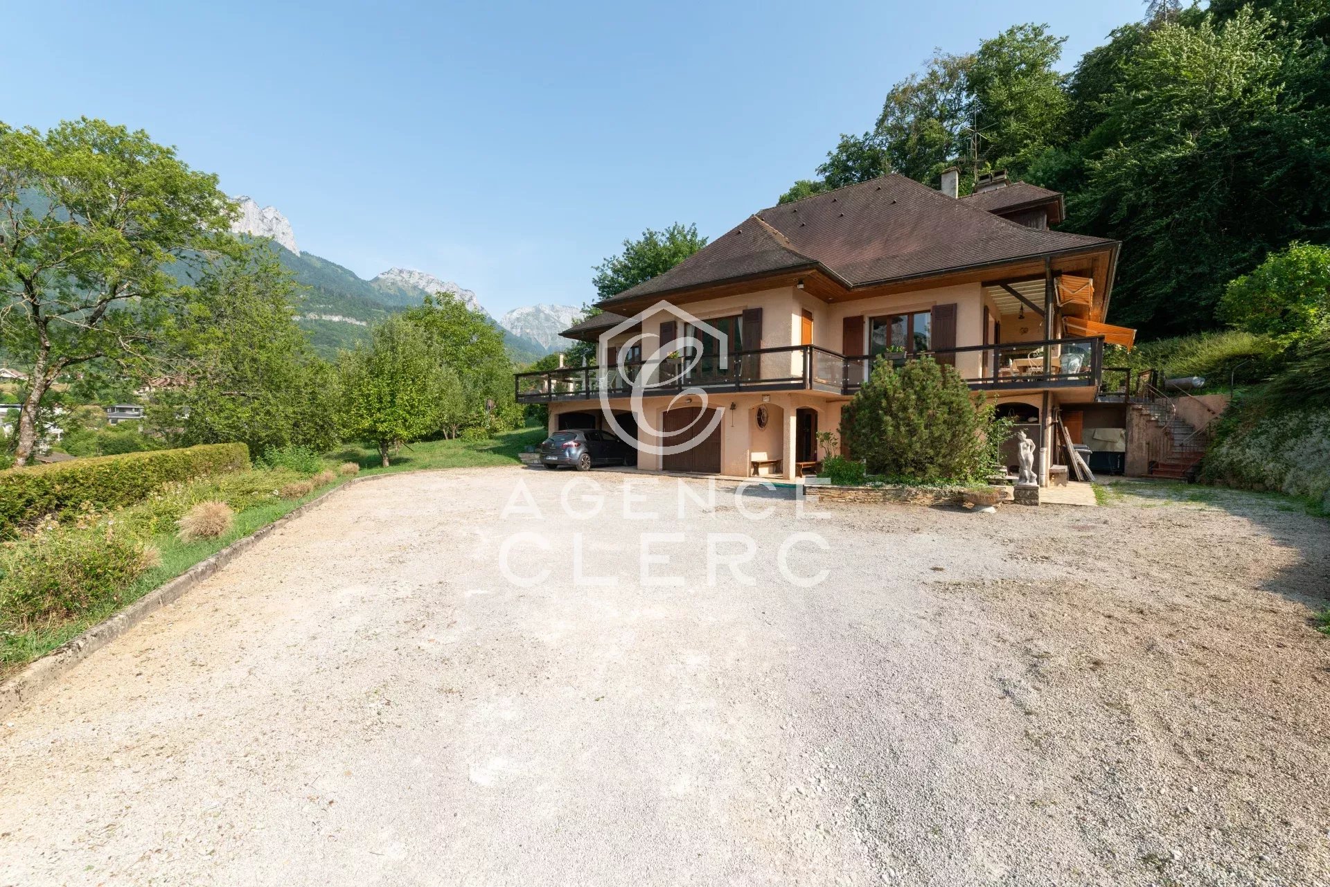 5 Bedroom Villa/Townhouse's Image 5