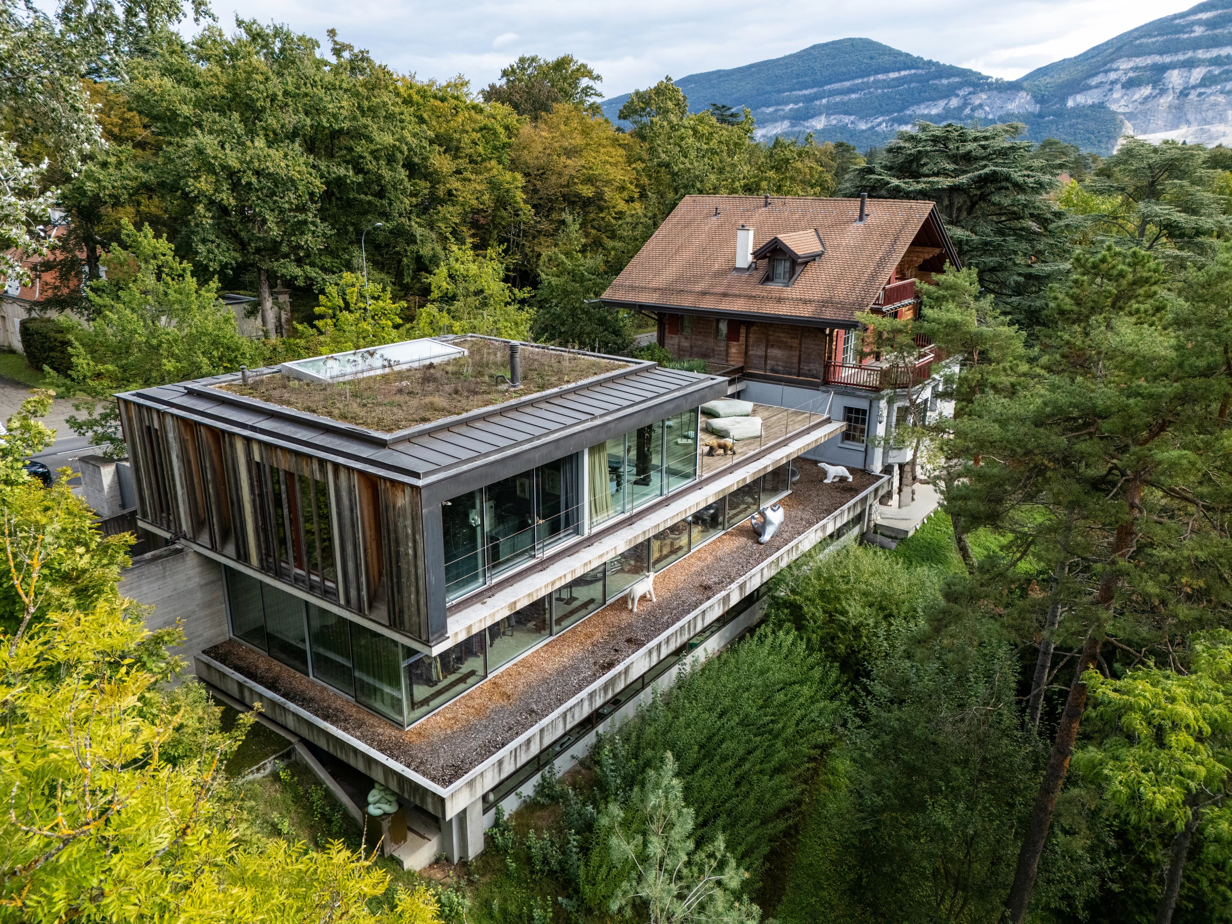 Architect-designed home in Conches, surrounded by nature, light, and panoramic views