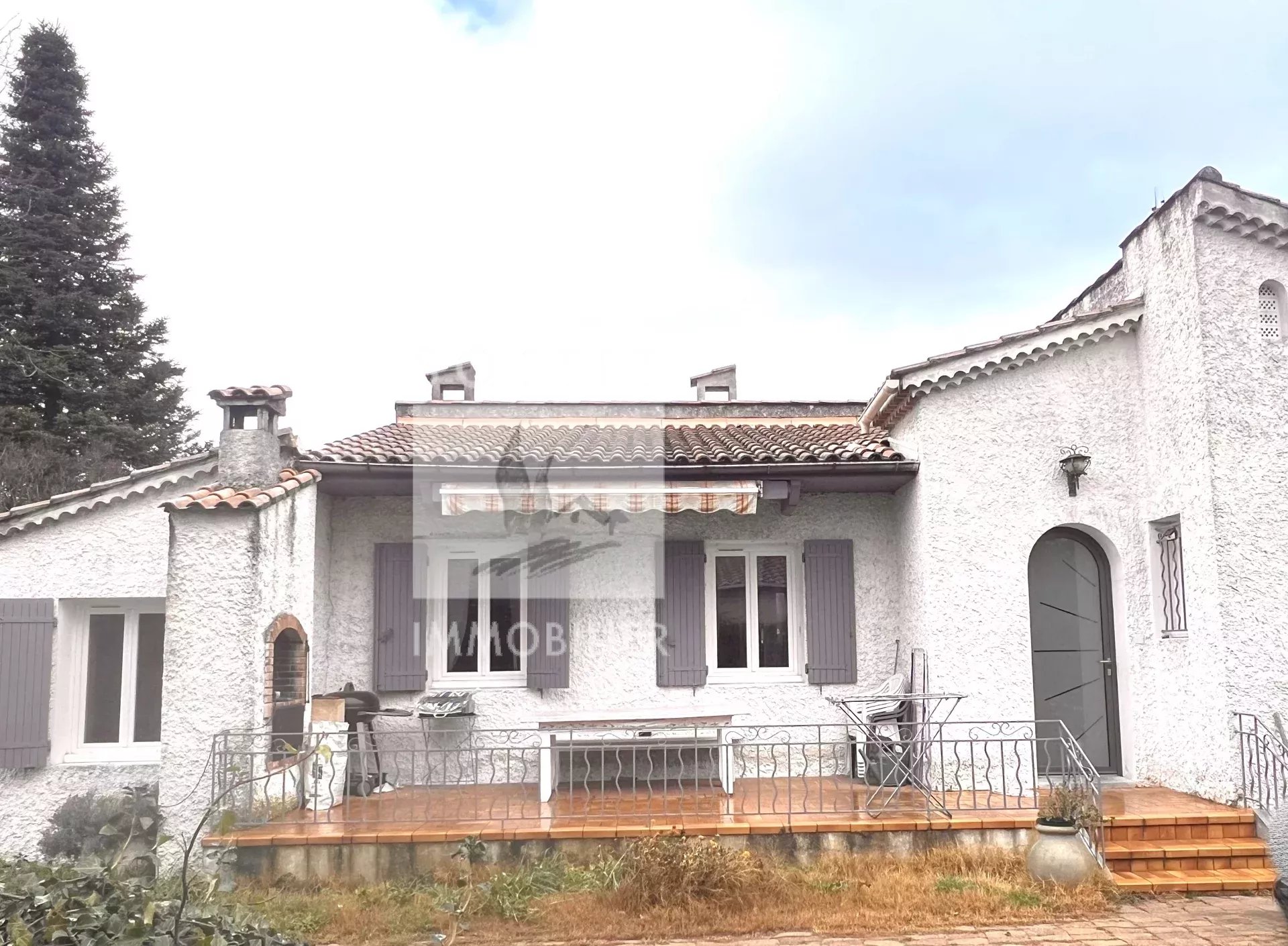 Agence immobilière de 