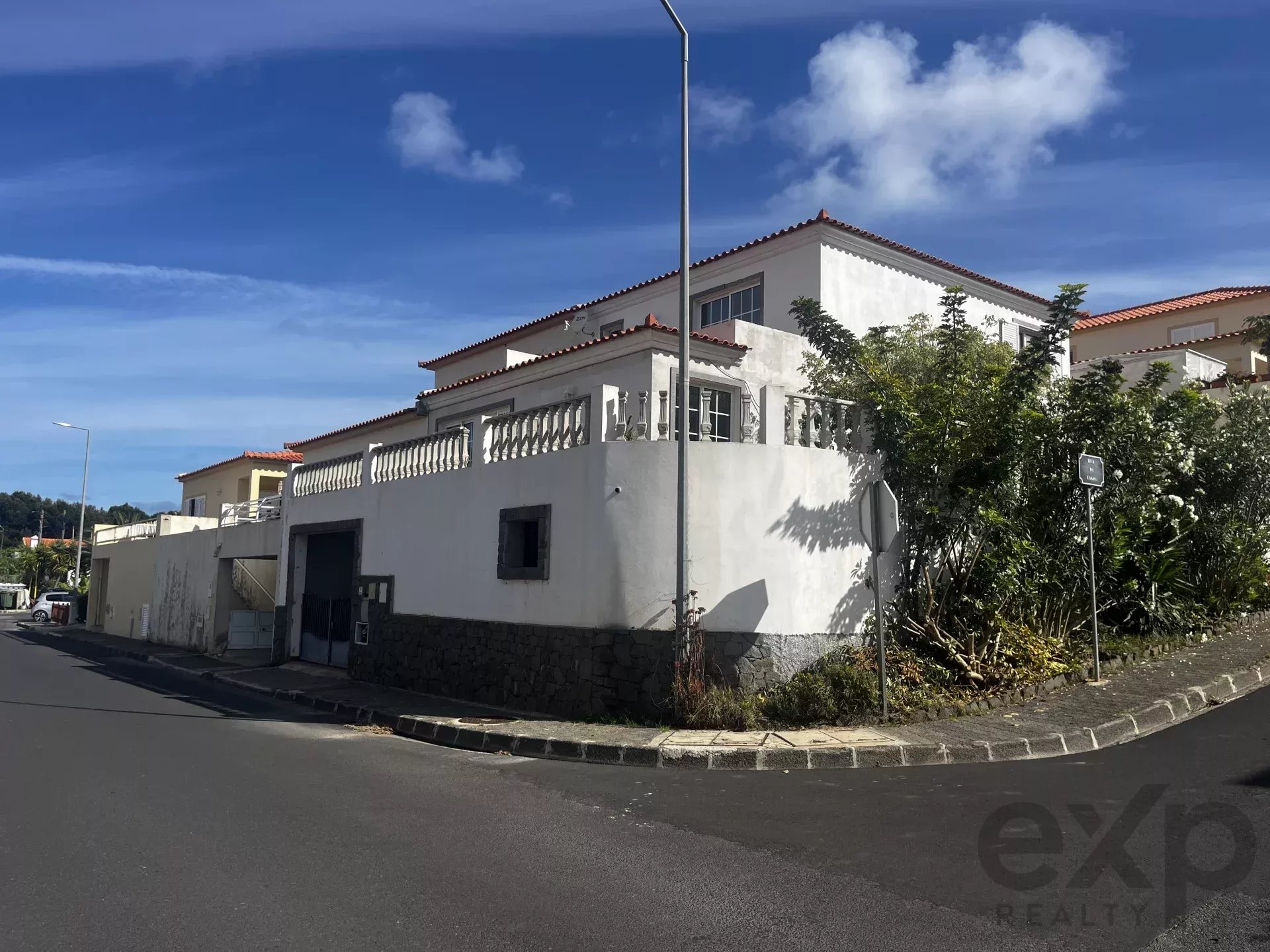 4+1 Bedroom Villa in Porto Santo with Renovation Project – A Unique Opportunity in a European Paradise!