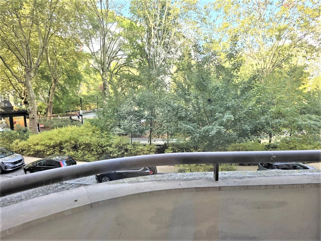 Appartement Courbevoie 5 pièce(s) 110 m2+ cave+ Parking