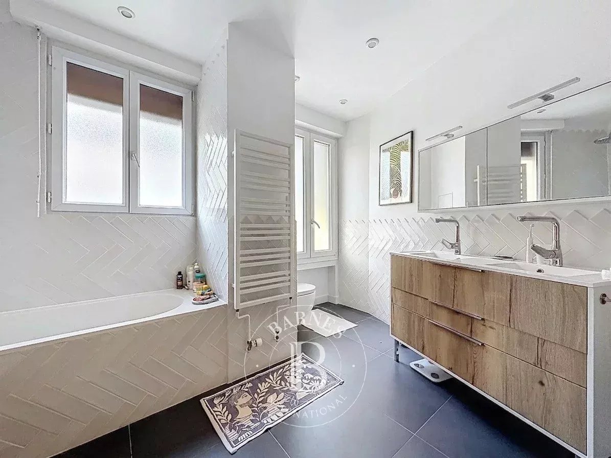 Paris  - Apartment 3 Bedrooms - picture 10