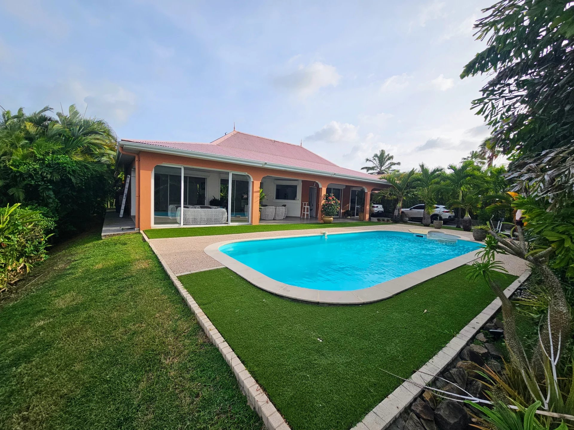 Villa de Prestige F5 avec Vue Mer –  Trois-Îlets (Martinique)
