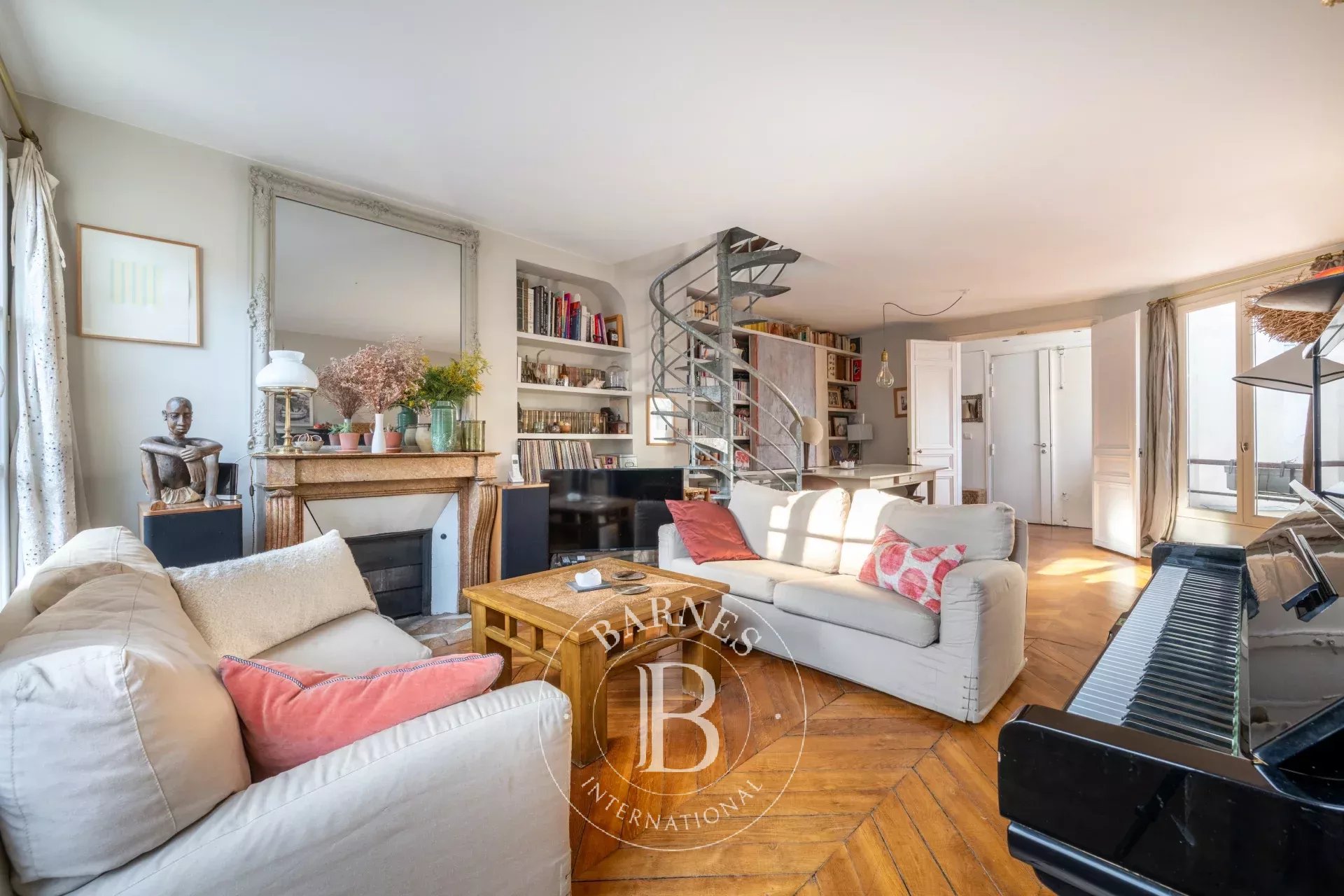 Daire Paris 10ème - picture 4