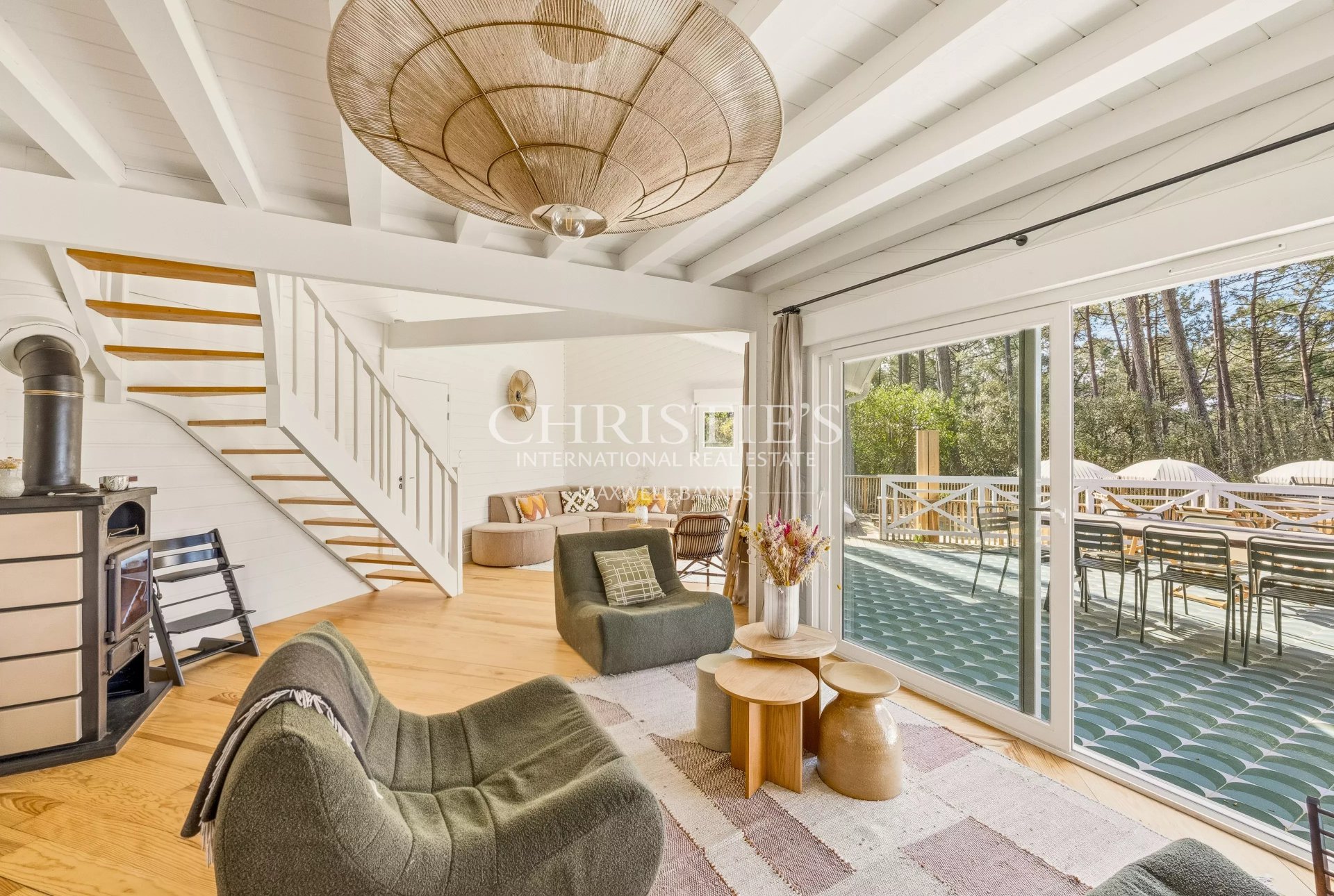 6 Bedroom Villa/Townhouse's Image 8